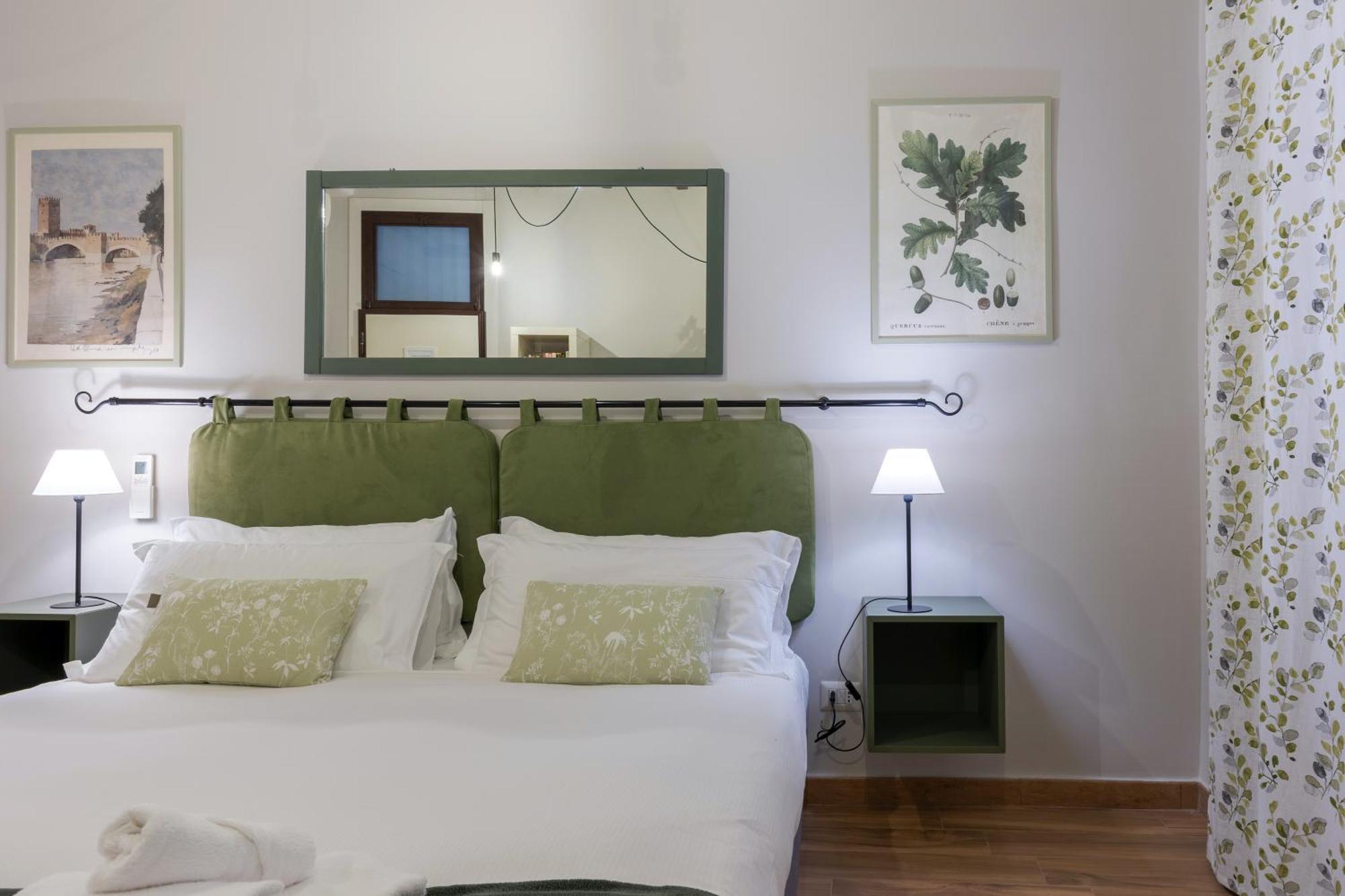 Piazza Dei Satiri Apartment