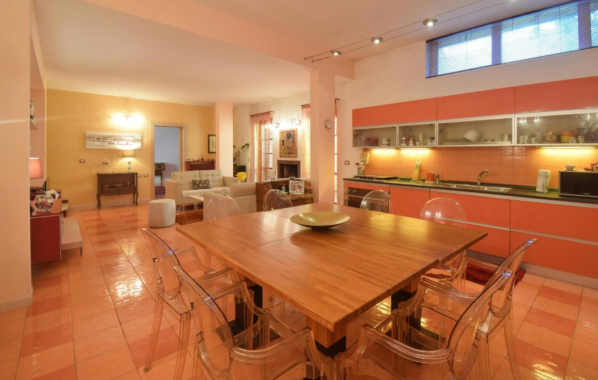 Casa de férias 6 Bedroom Awesome In Roma