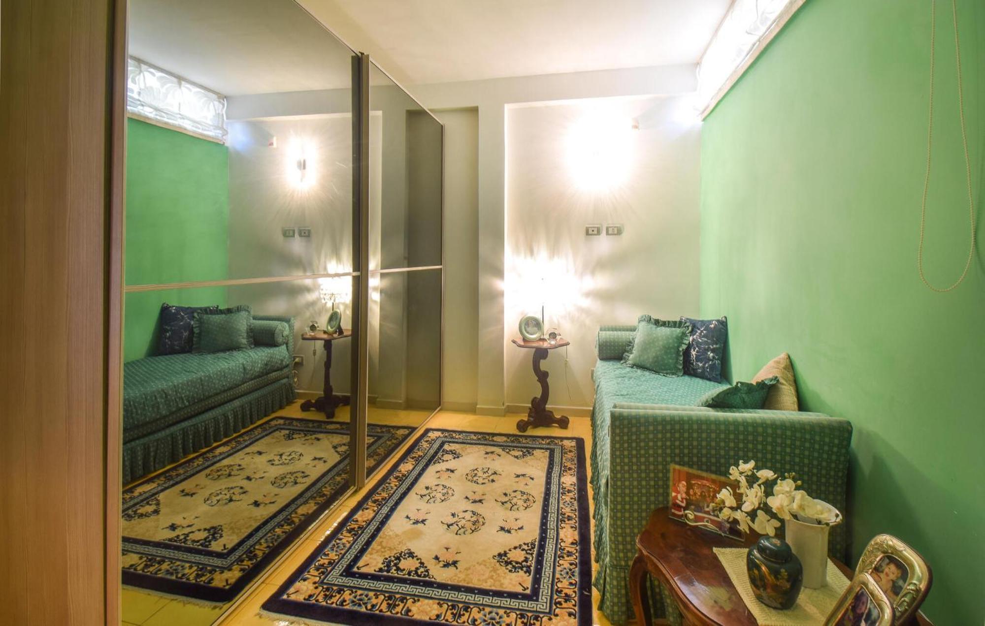 6 Bedroom Awesome In