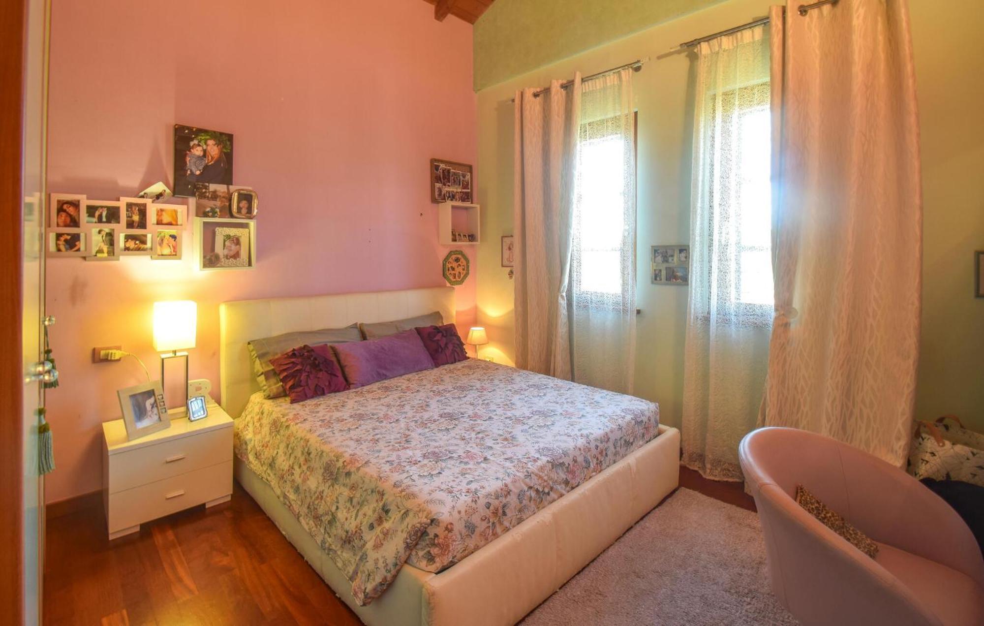 6 Bedroom Awesome In