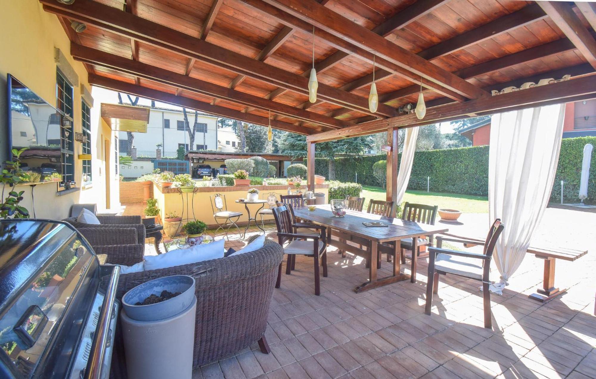Casa de férias 6 Bedroom Awesome In Roma