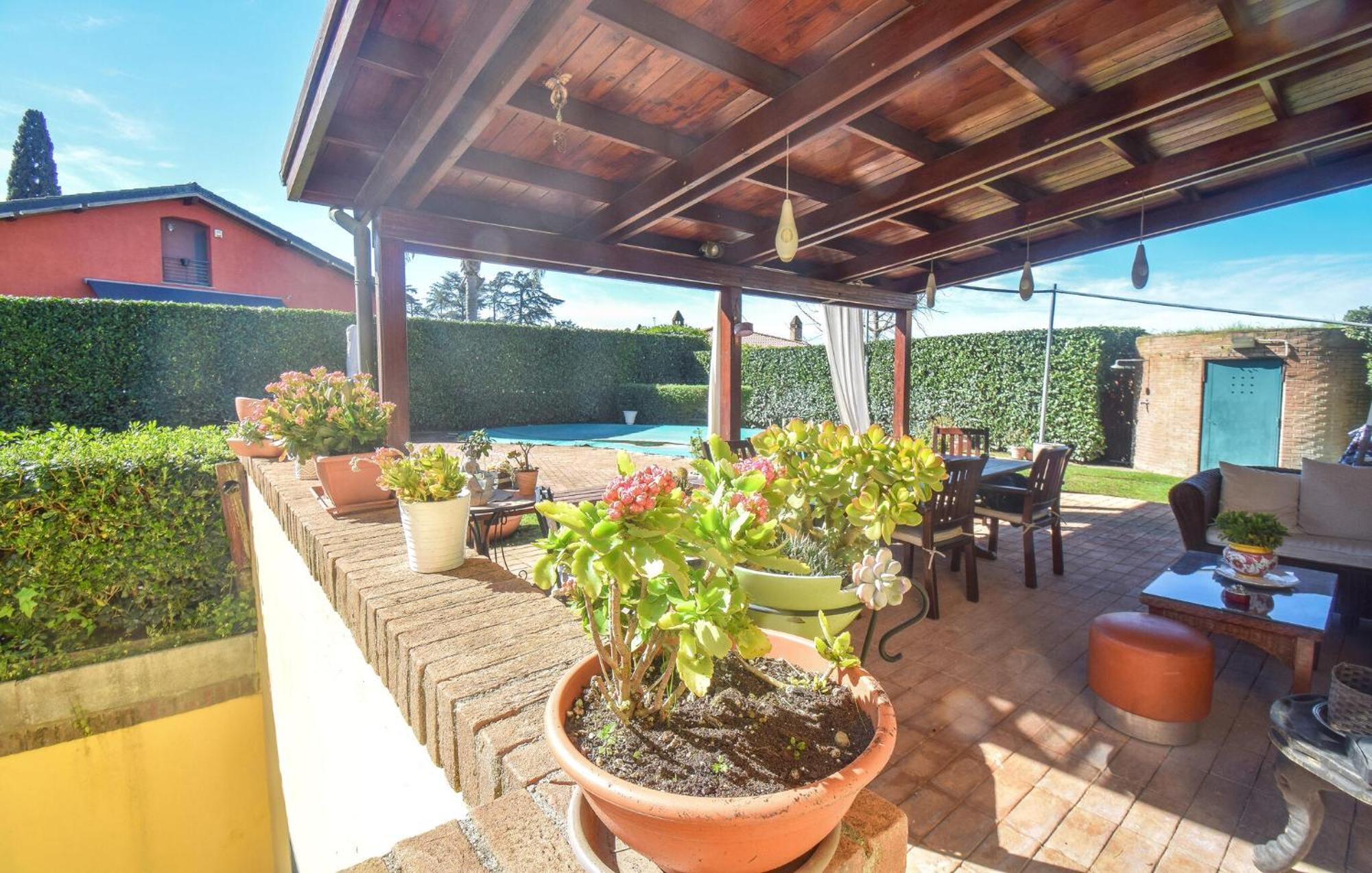 Casa de férias 6 Bedroom Awesome In *