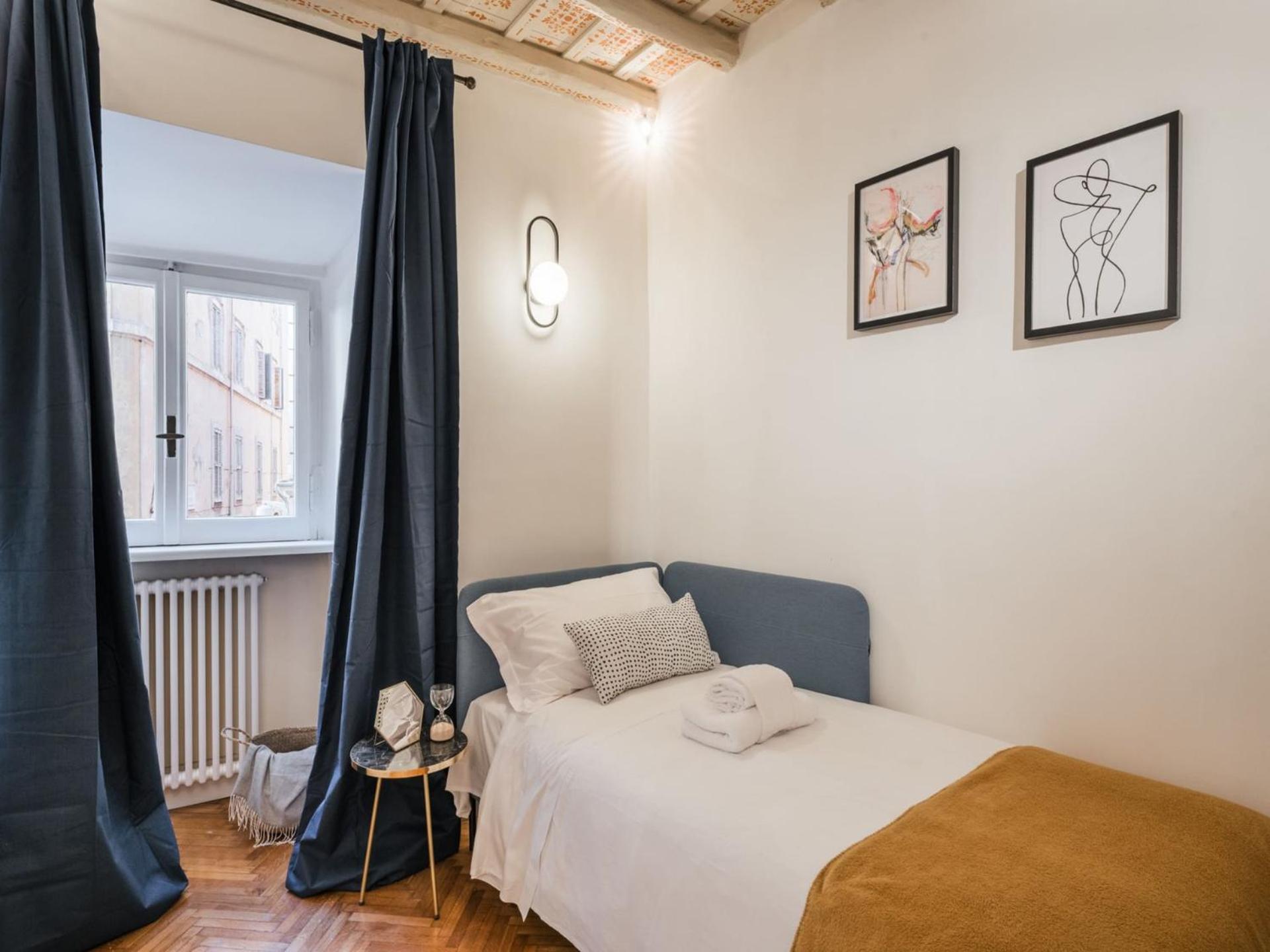 The Rent - Spacious Two-bedroom In Old Town Appartement Rome