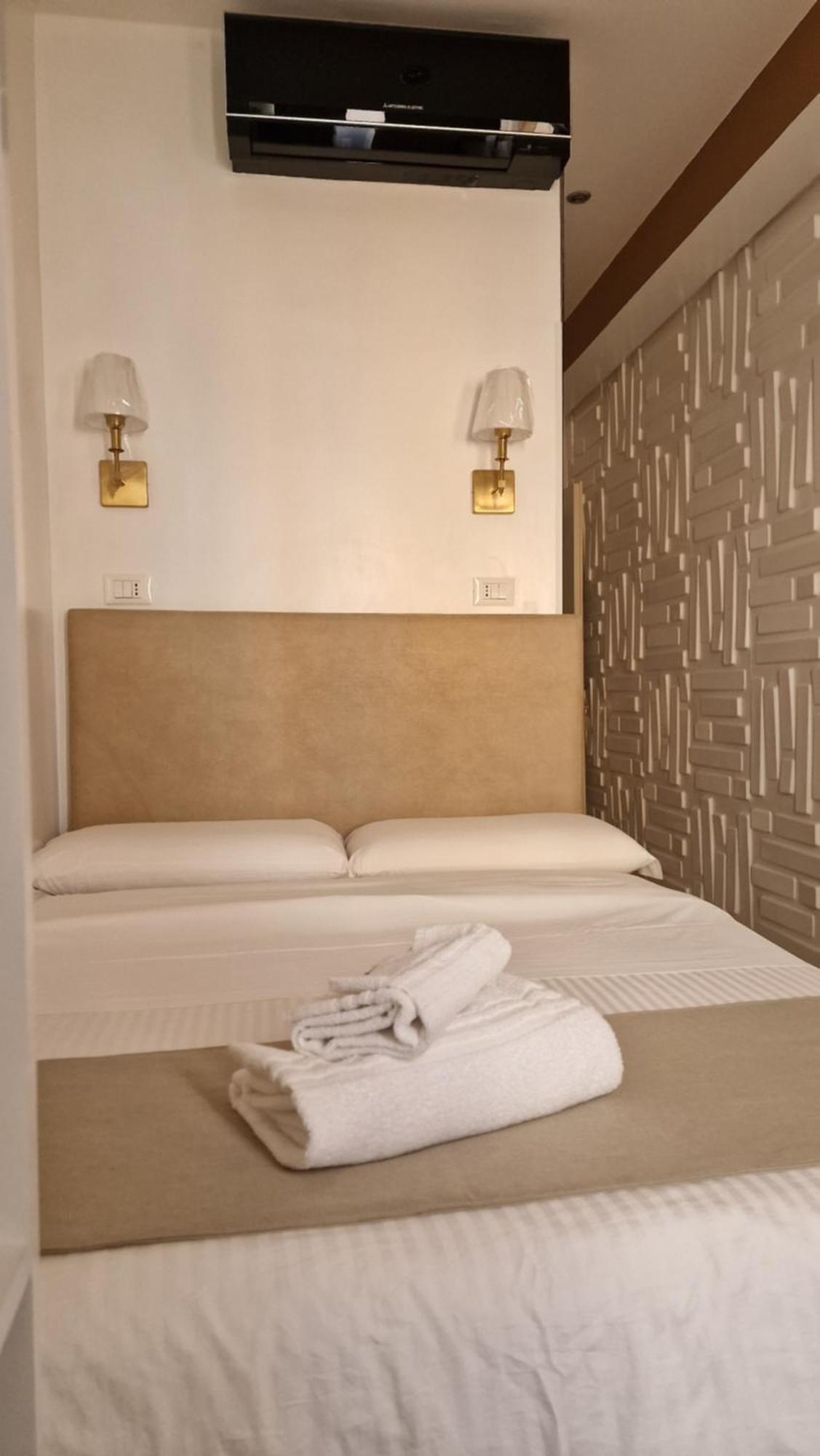 Living 2* Rome