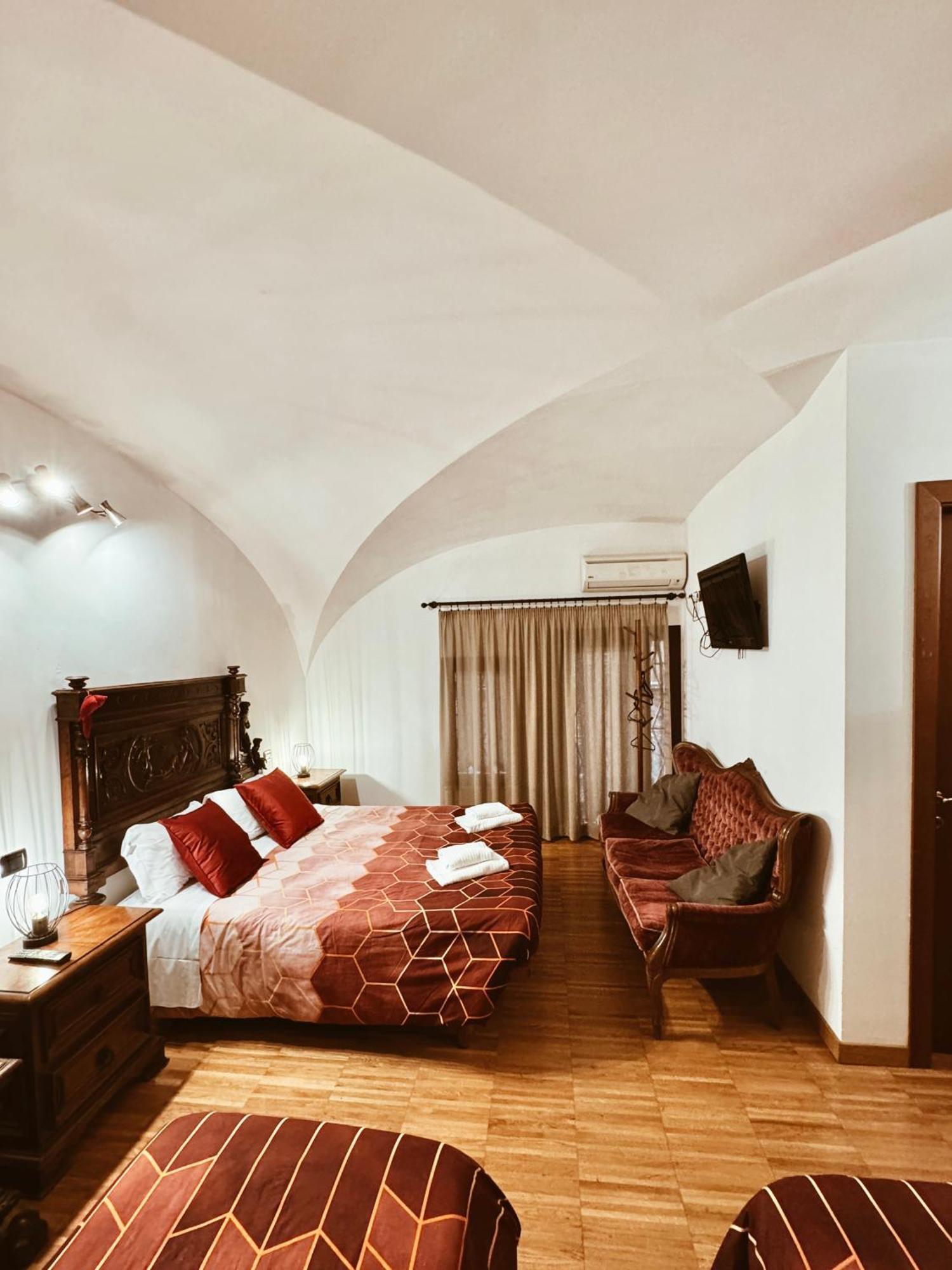 Residenza Tritone Luxury Trevi Fountain Rome