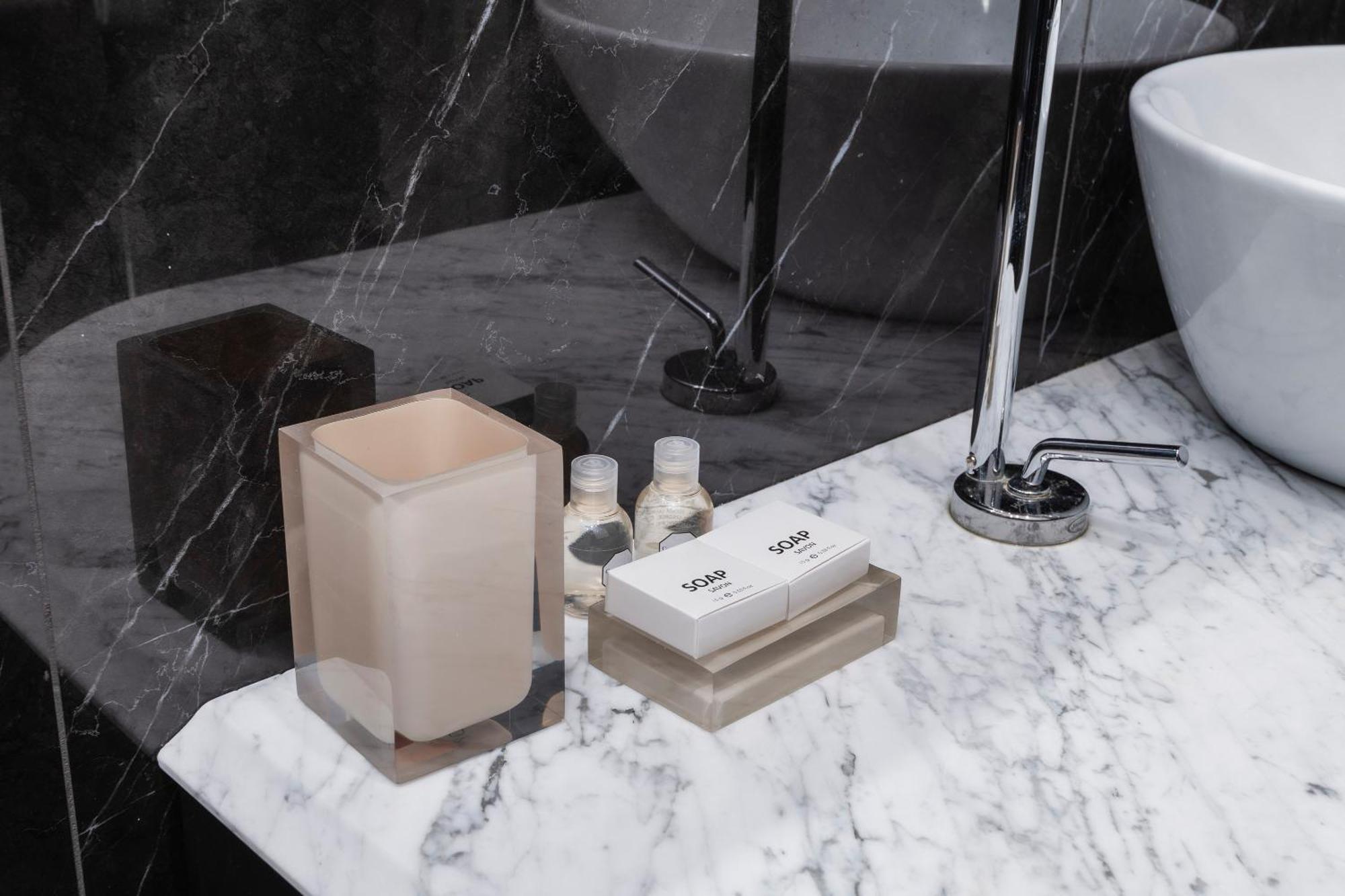 Valeri Hotel 3*