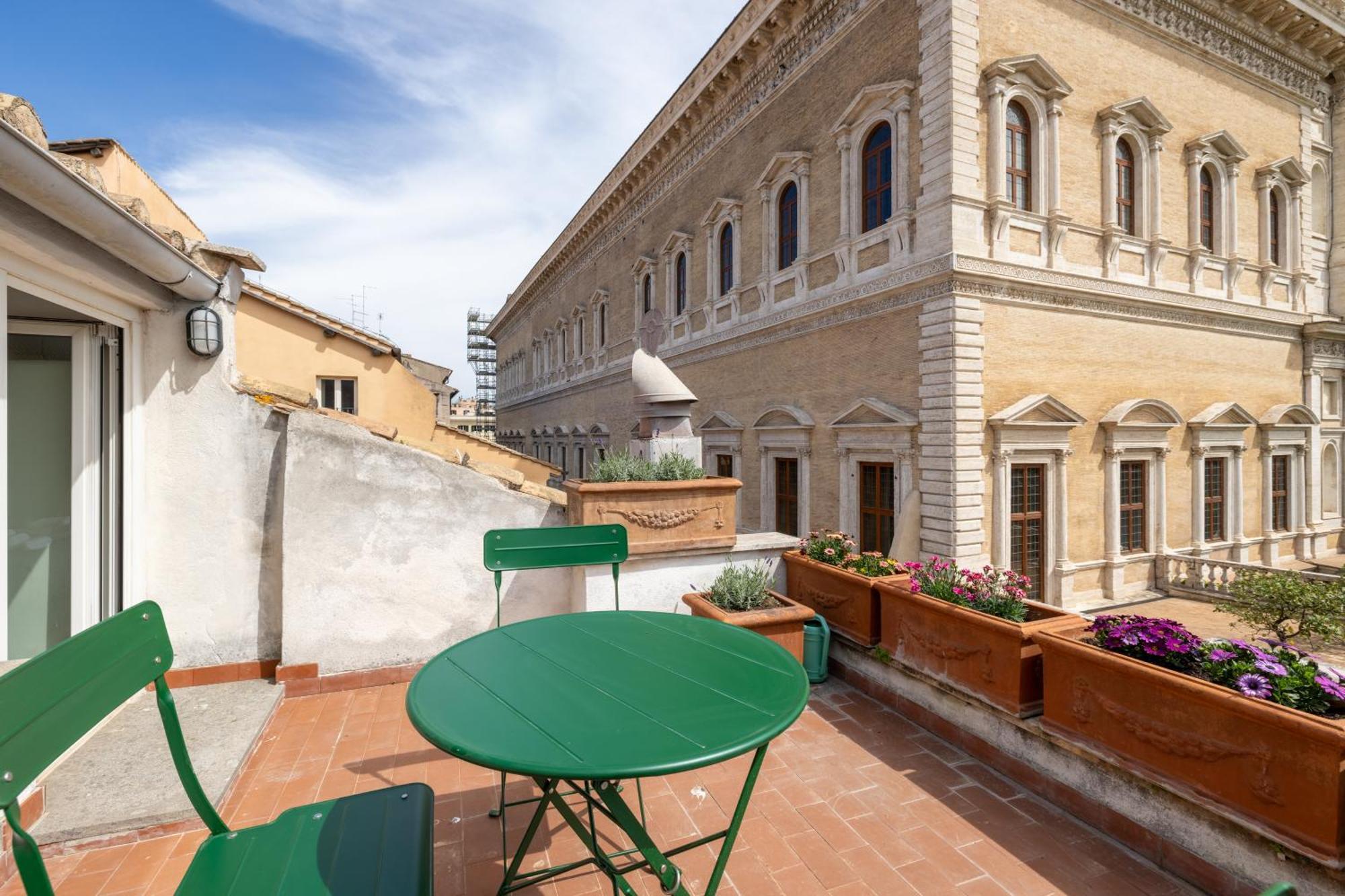 Farnesi Terrace Penthouse Rome