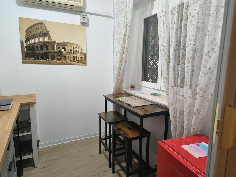 Appartement Dependance In Private Garden Id29923 *