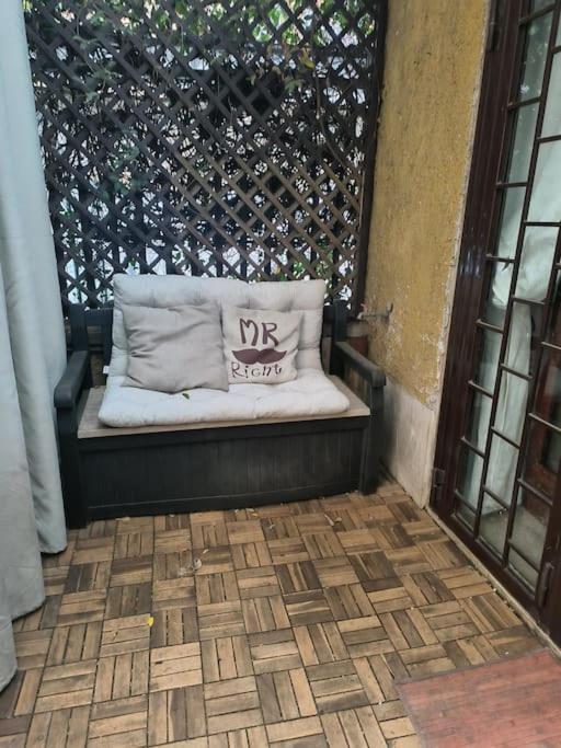 Appartement Dependance In Private Garden Id29923 *
