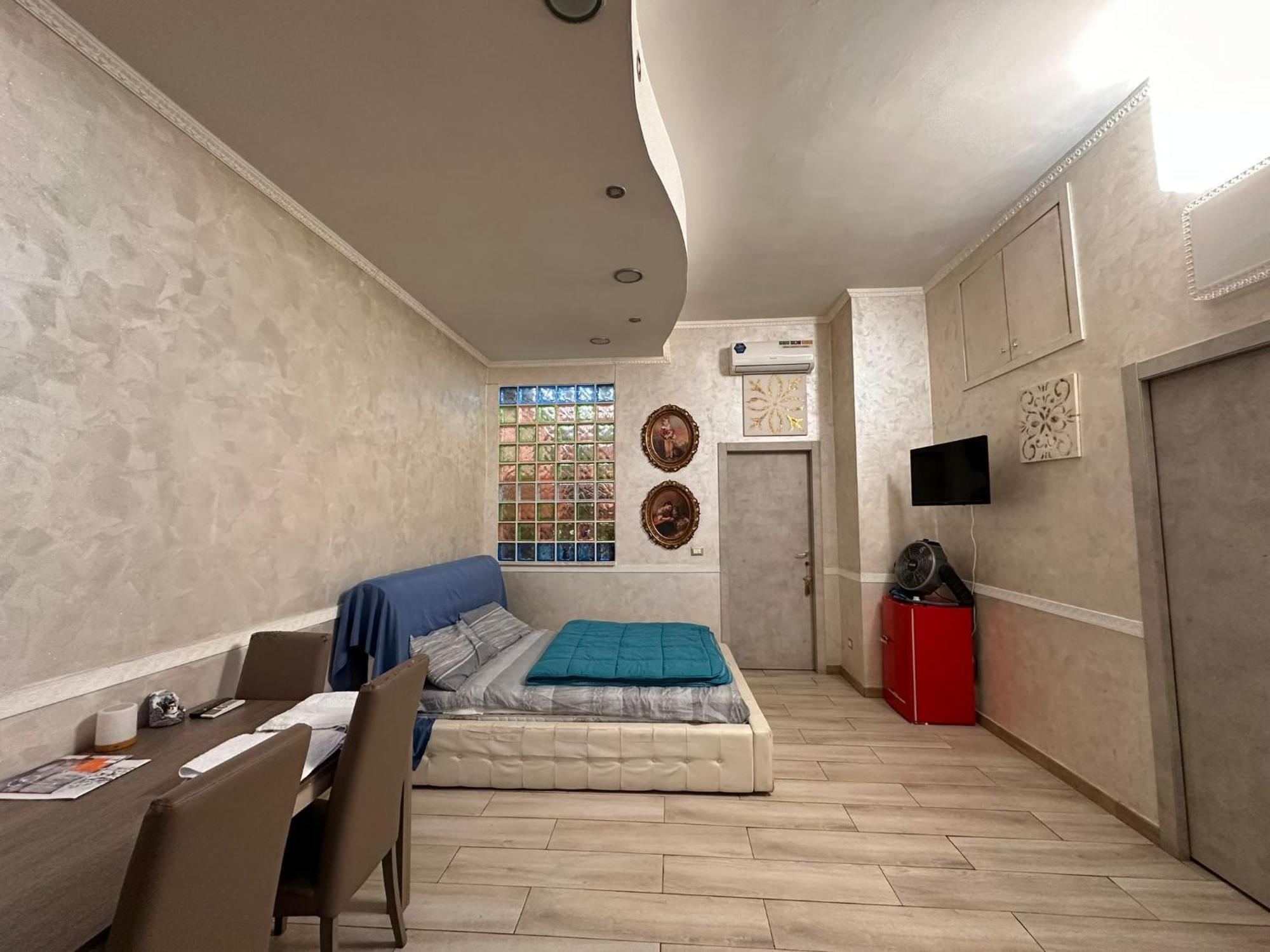 Studio Tuscolana Apartment *