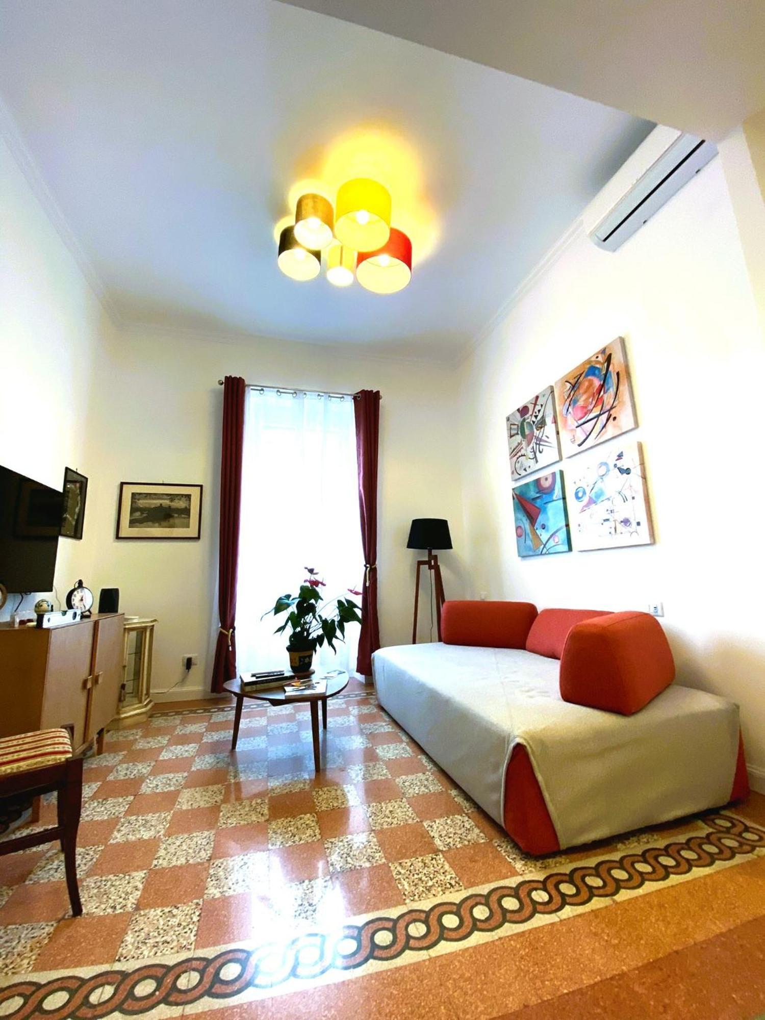 Honey's San Giovanni * Rome