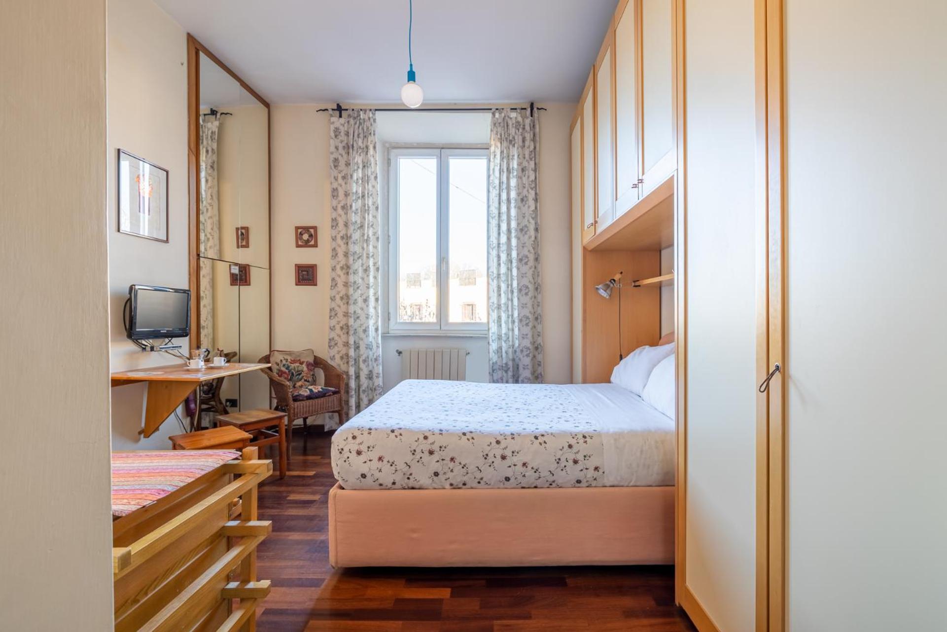 New Trastevere Home: Big, Elegant, Comfy *