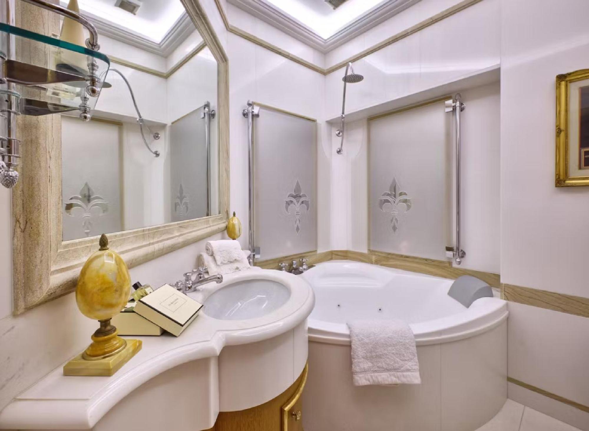Penthouse For 6 People In Centre Of Luxury Appartamento Roma