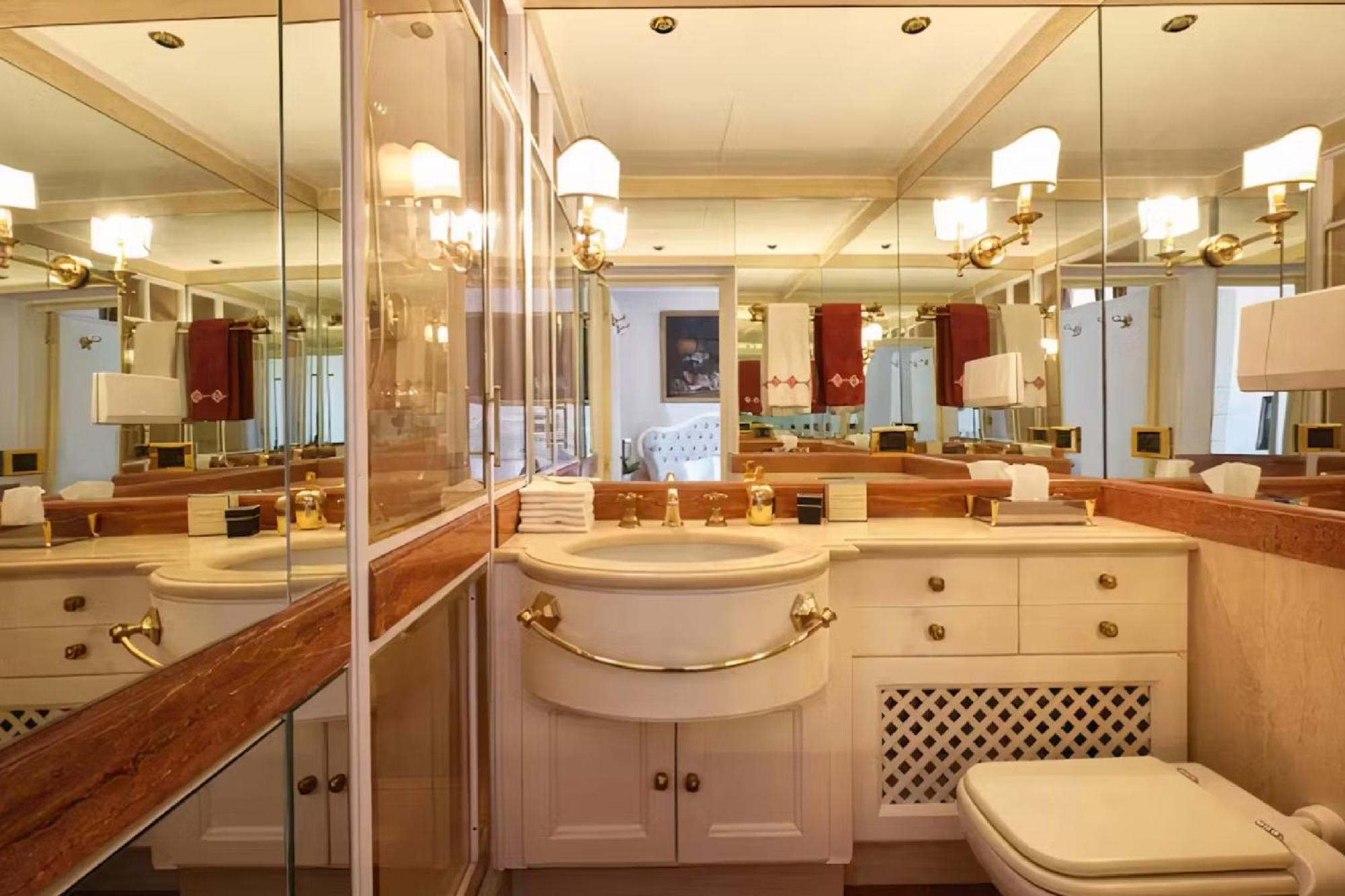 Penthouse For 6 People In Centre Of Luxury Apartment Rome