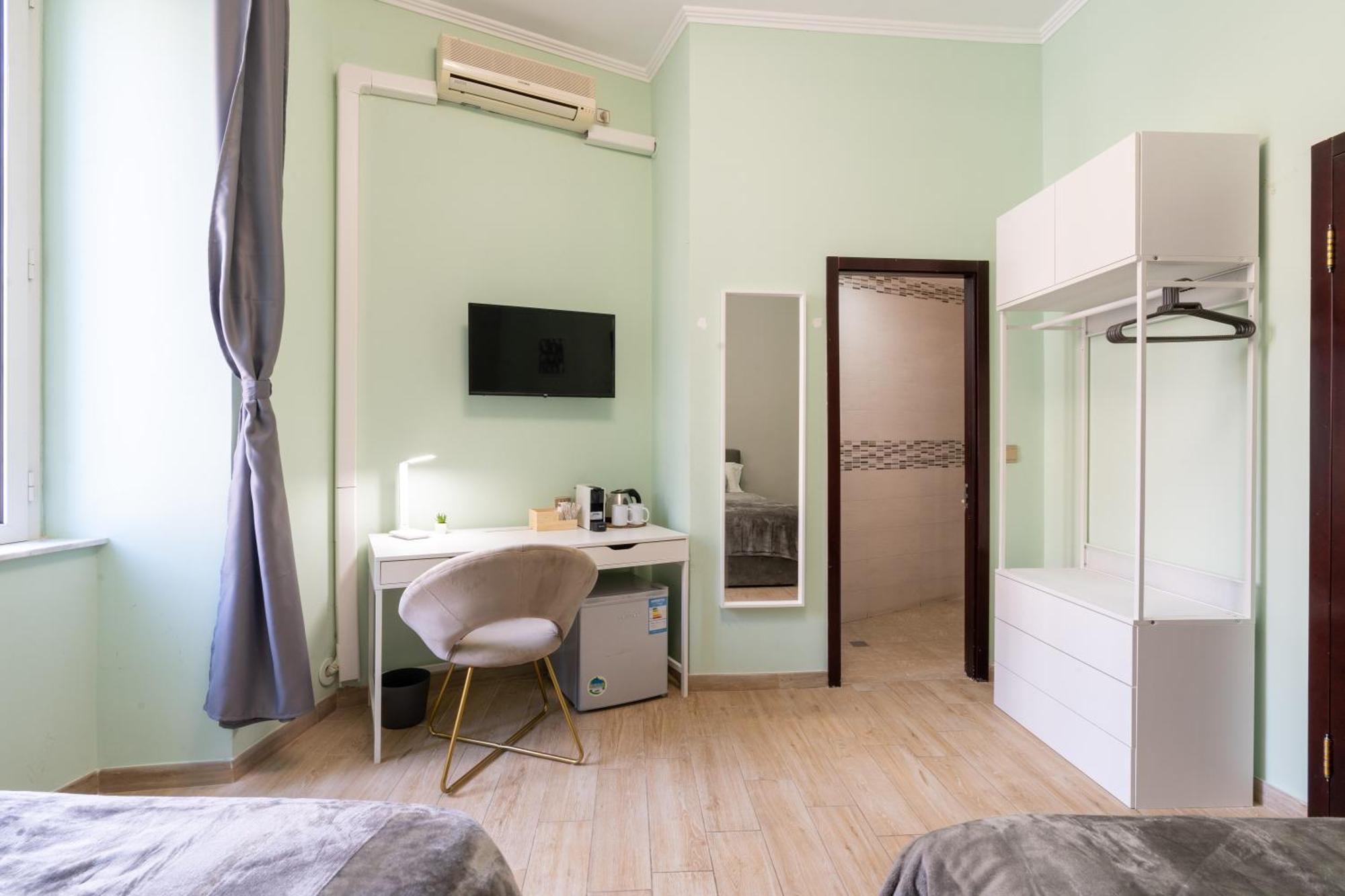Leoni Di Giada - Close To Station Bed & Breakfast