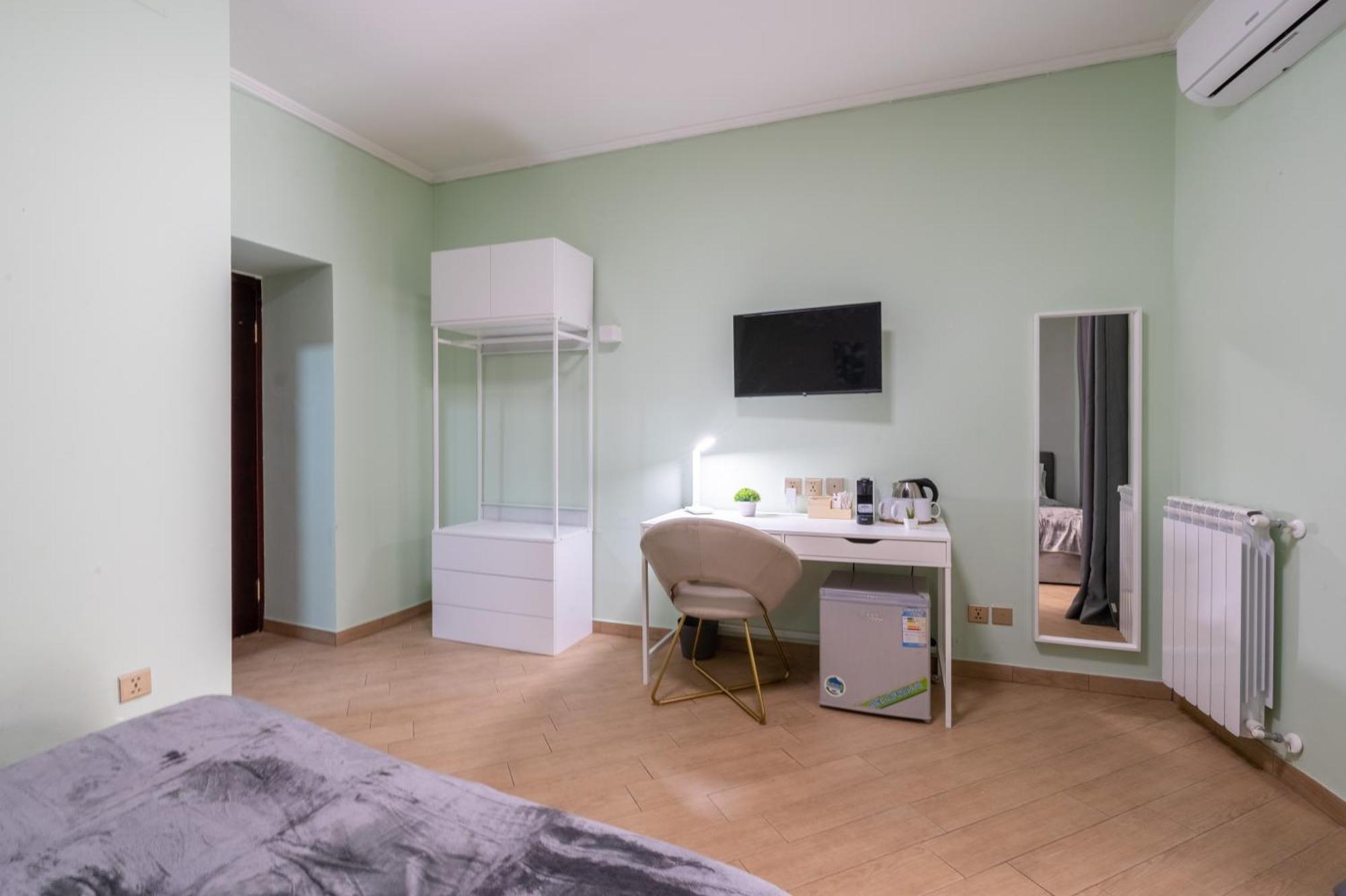 Leoni Di Giada - Close To Station Bed & Breakfast