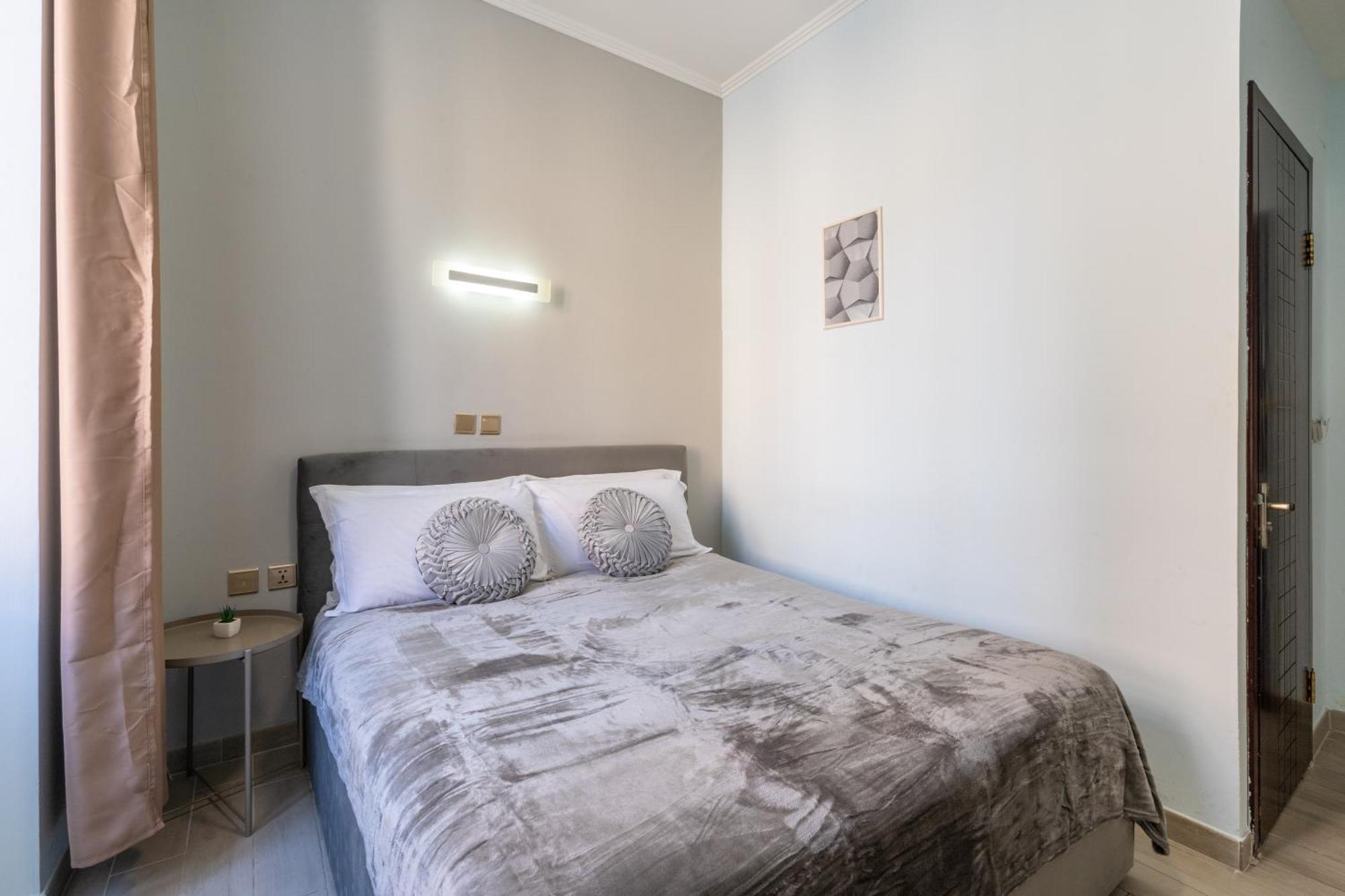 Leoni Di Giada - Close To Station Bed & Breakfast Rome