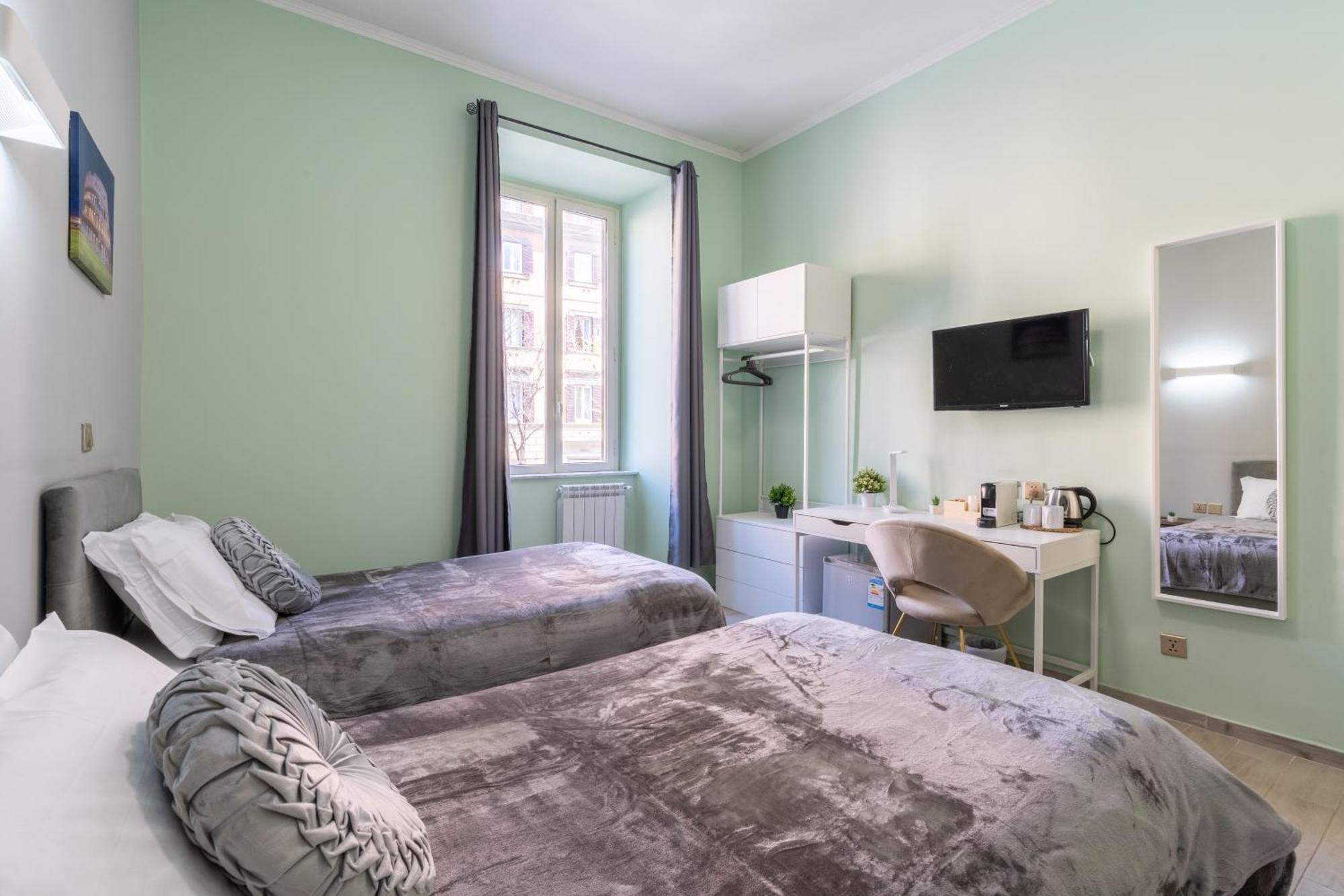 Leoni Di Giada - Close To Station 3*