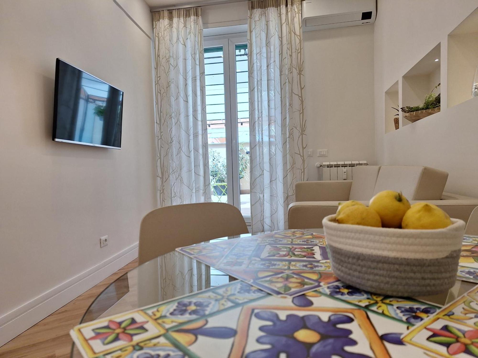 Peaceful 2 Bedrooms With Patio, Near Metro A Appartement