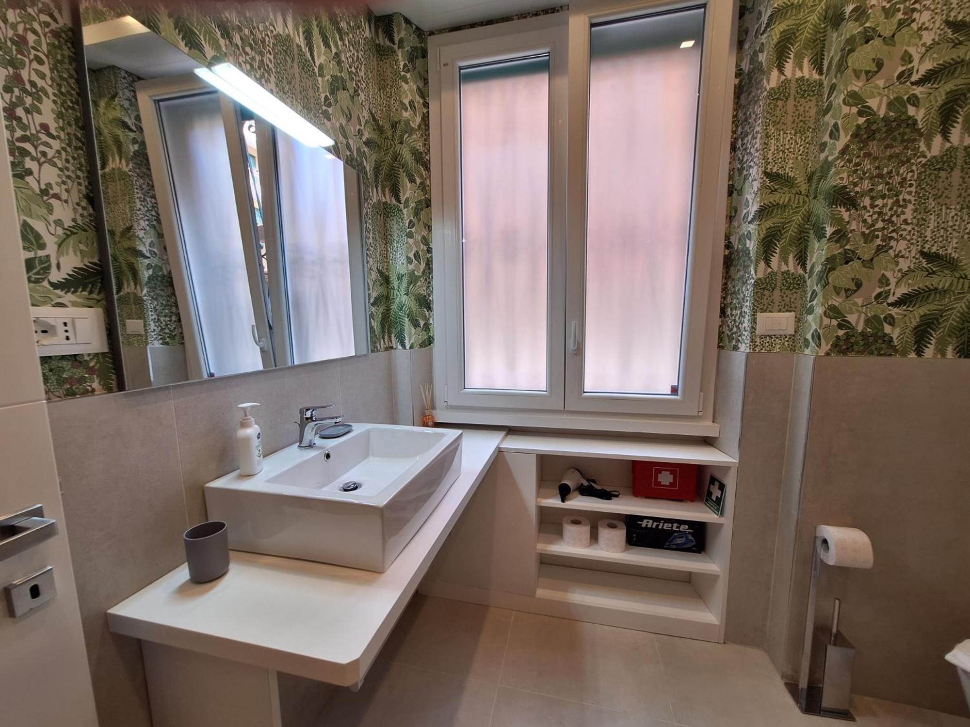 Peaceful 2 Bedrooms With Patio, Near Metro A Appartement *