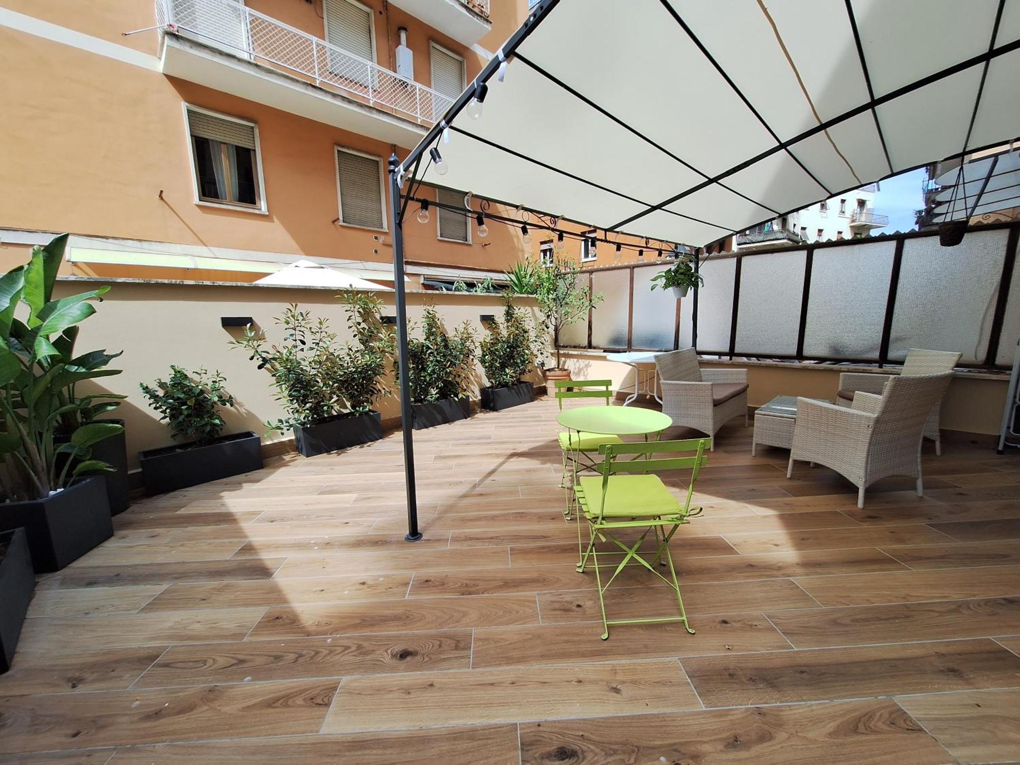 Peaceful 2 Bedrooms With Patio, Near Metro A Appartement *