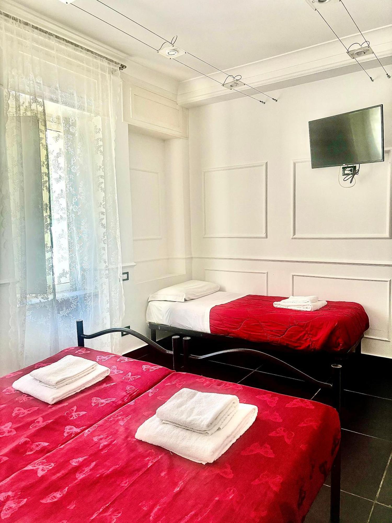 Palace Albergue Roma