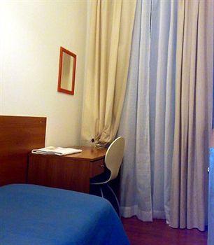 Ares Guest house Rome