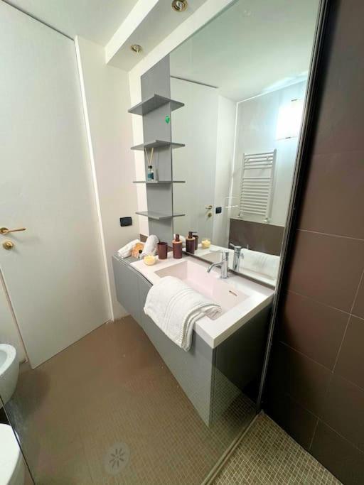 10 Min To Center Luxury Panoramic Penthouse Appartement *