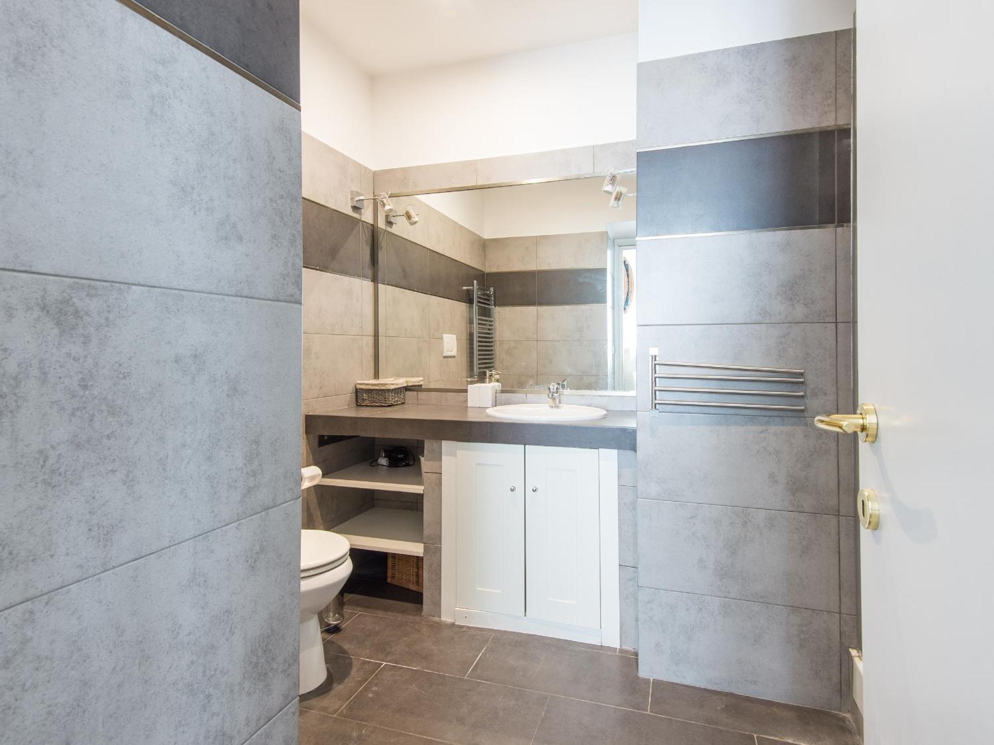 Auditorium Luxury Apartment