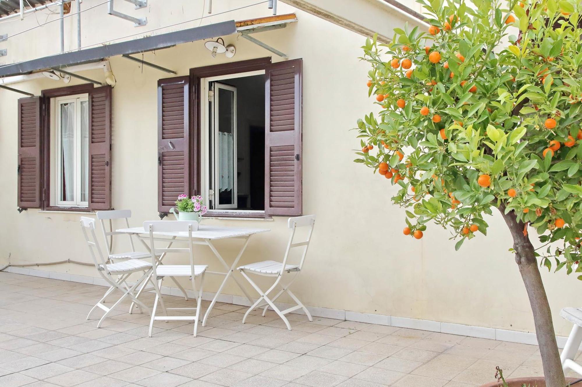 Sui Tetti Di San Pietro Apartment *