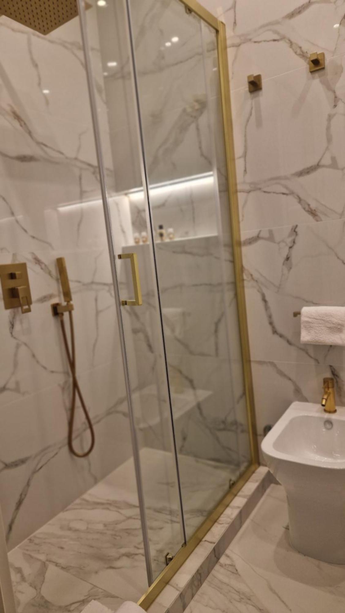 Living 2* Rome