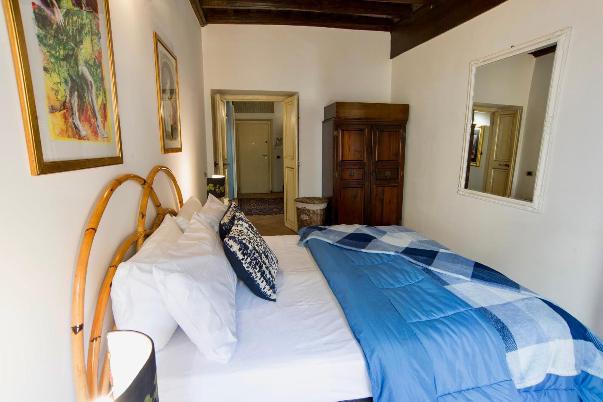 Trevi Fountain Apartment *