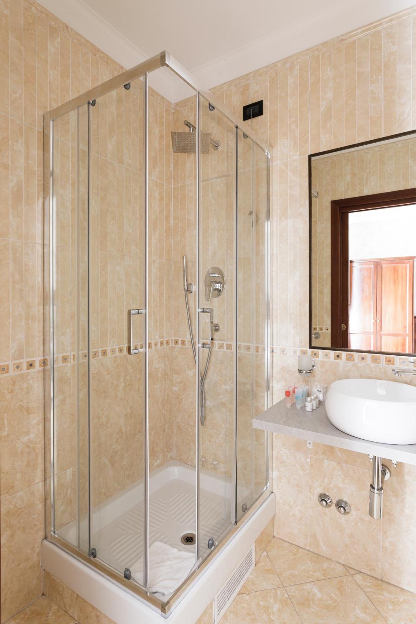 Glam Luxury Roma