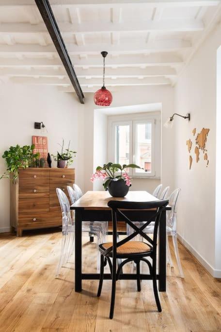Apartment Idyllia - Cozy Retreat In Trastevere *