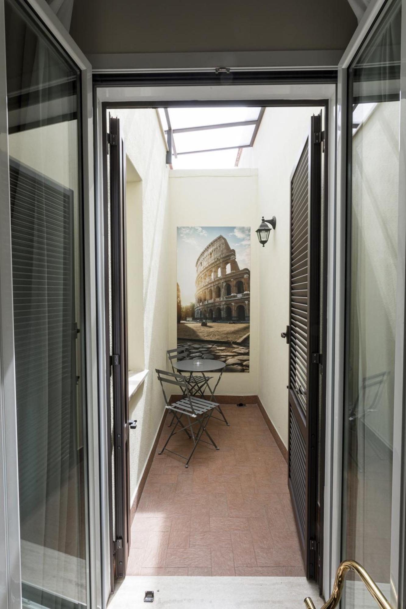 Esposizione Luxury Rome
