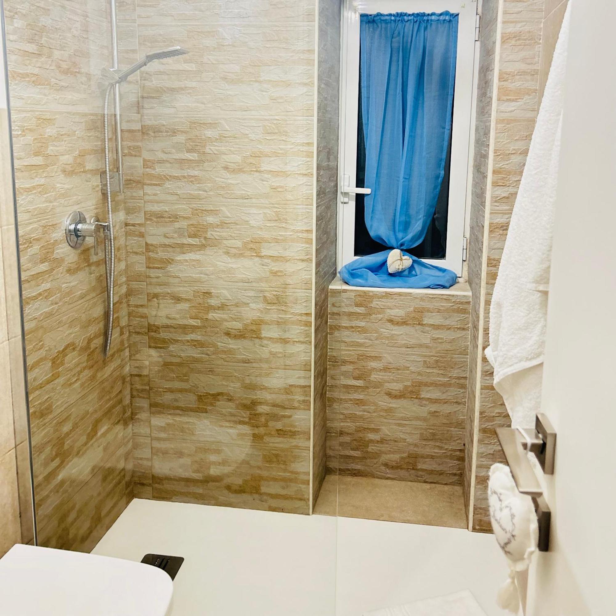 Da Mauro & Michela 1 - Cozy - 5 Min Metro C Apartment Rome