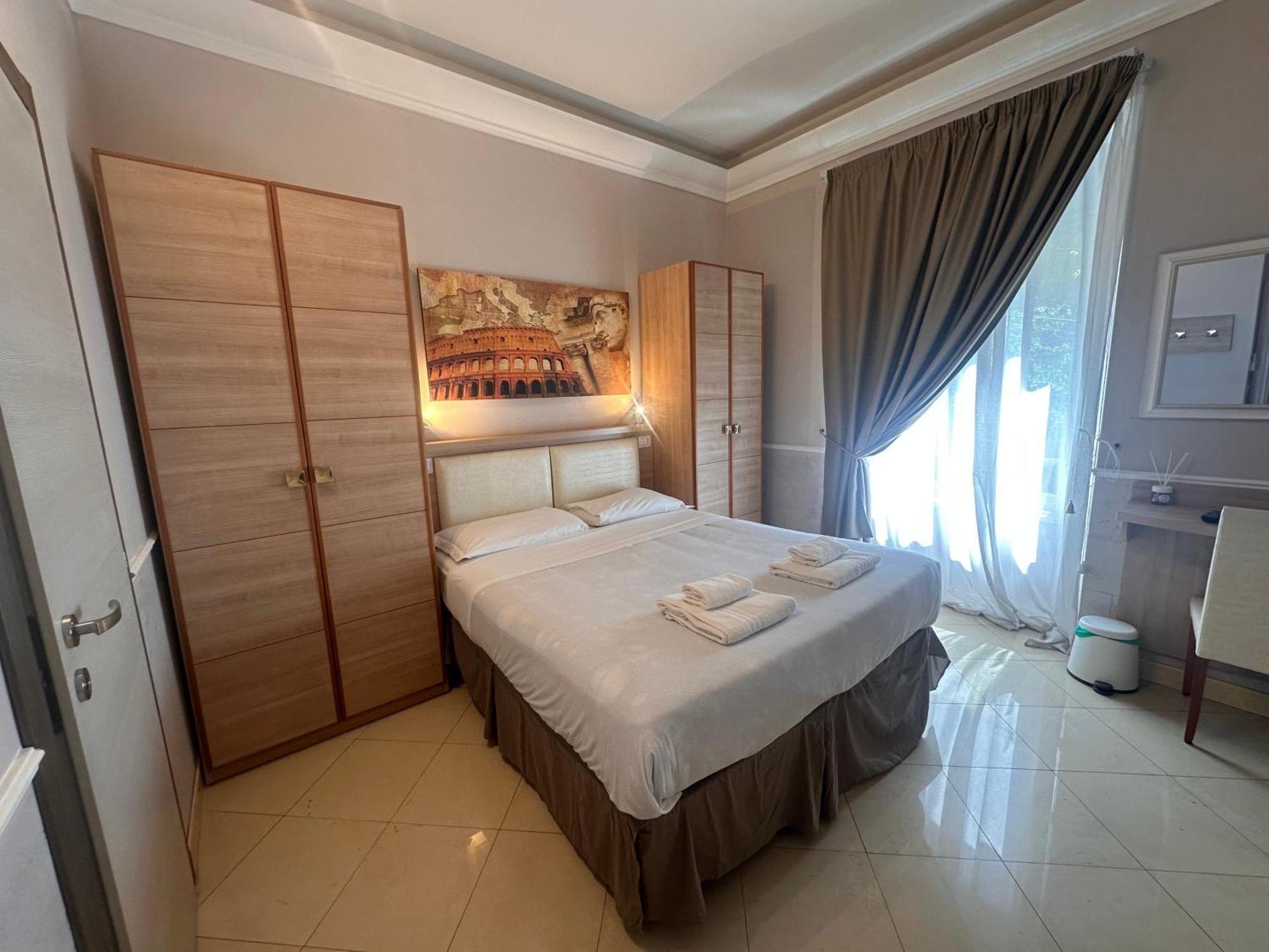 Spqr Guest house *