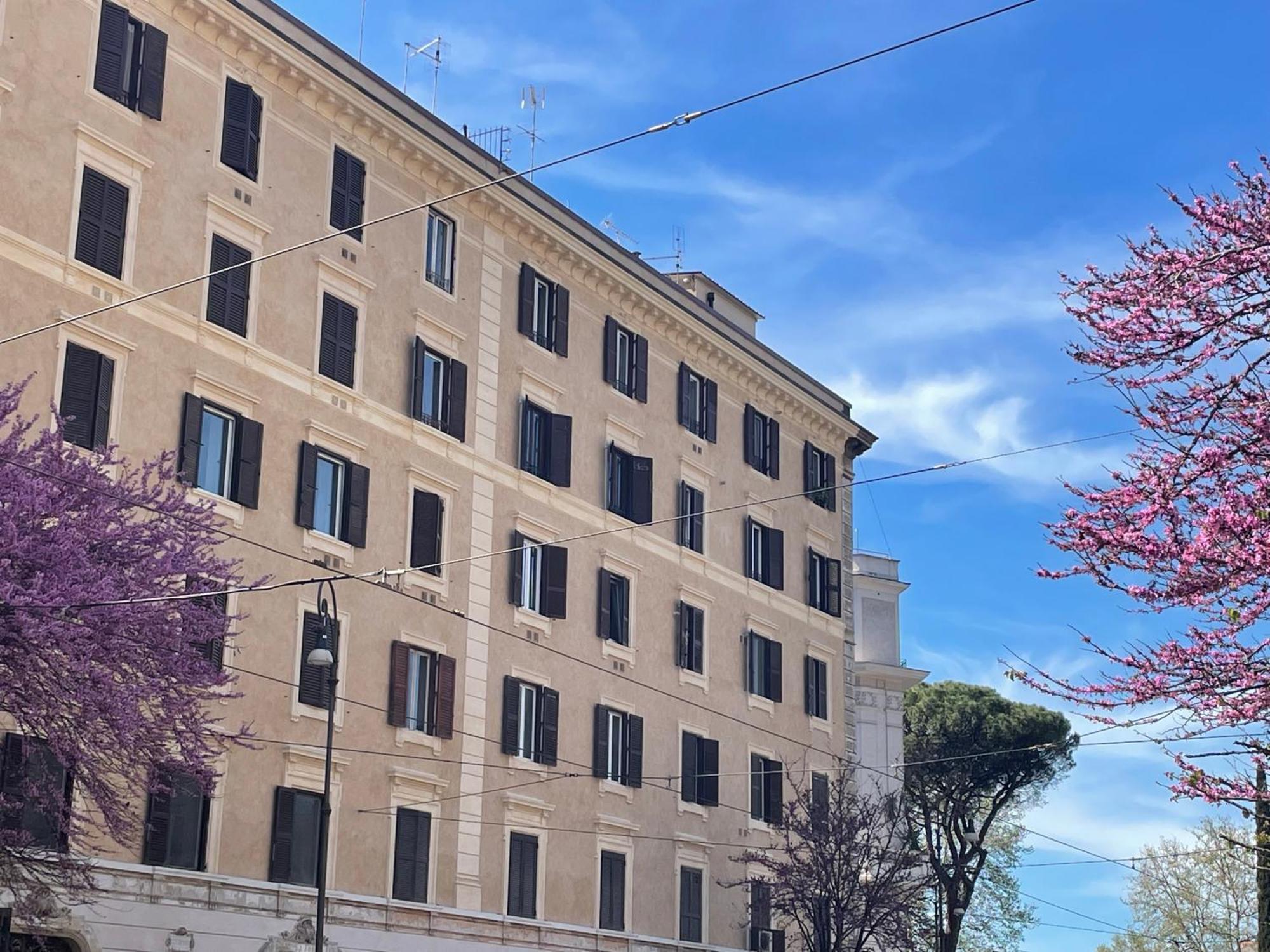 Deluxe One Bedroom Apartment, Perfect Location, Air Cond Apartment Rome