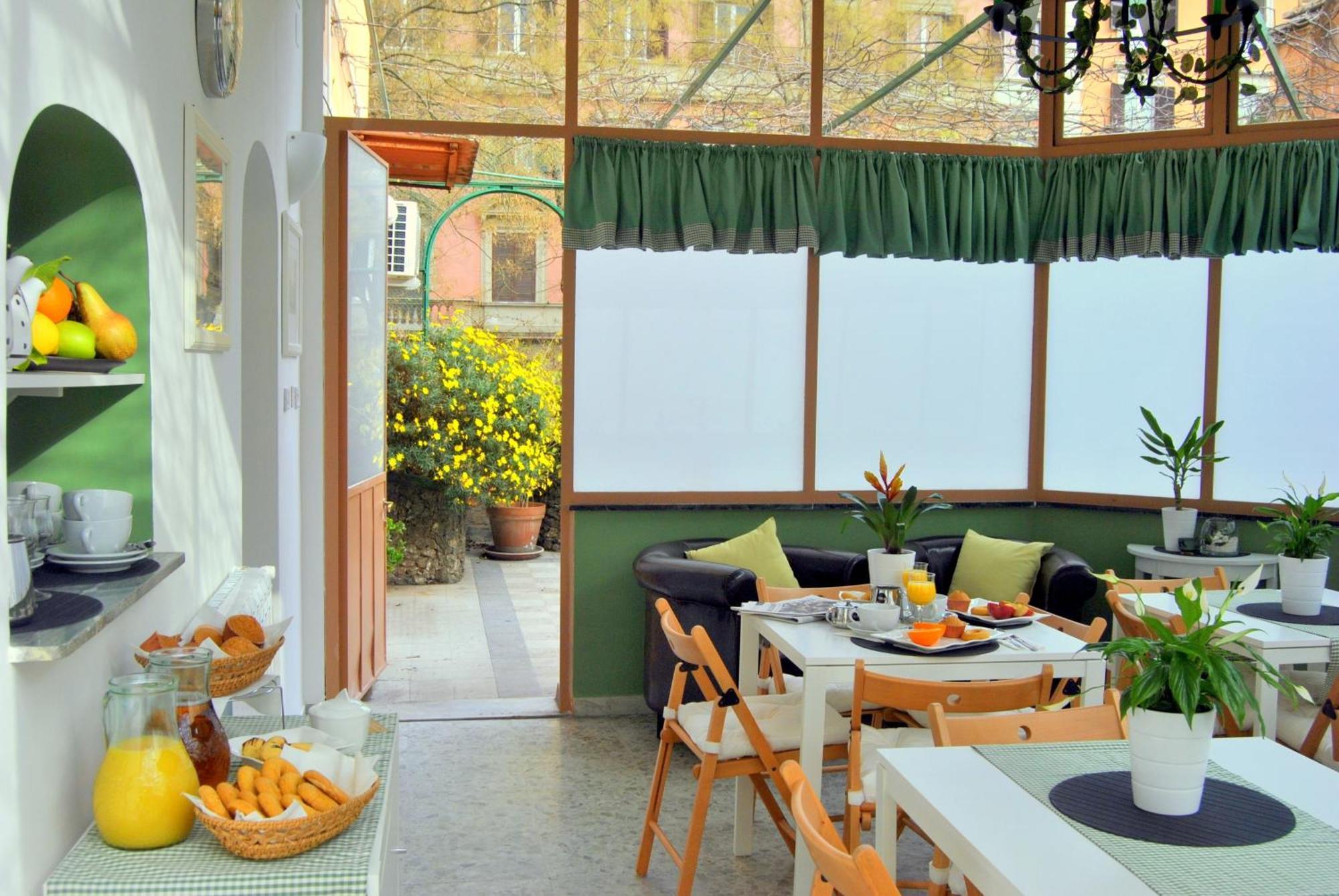 Carmel Roma