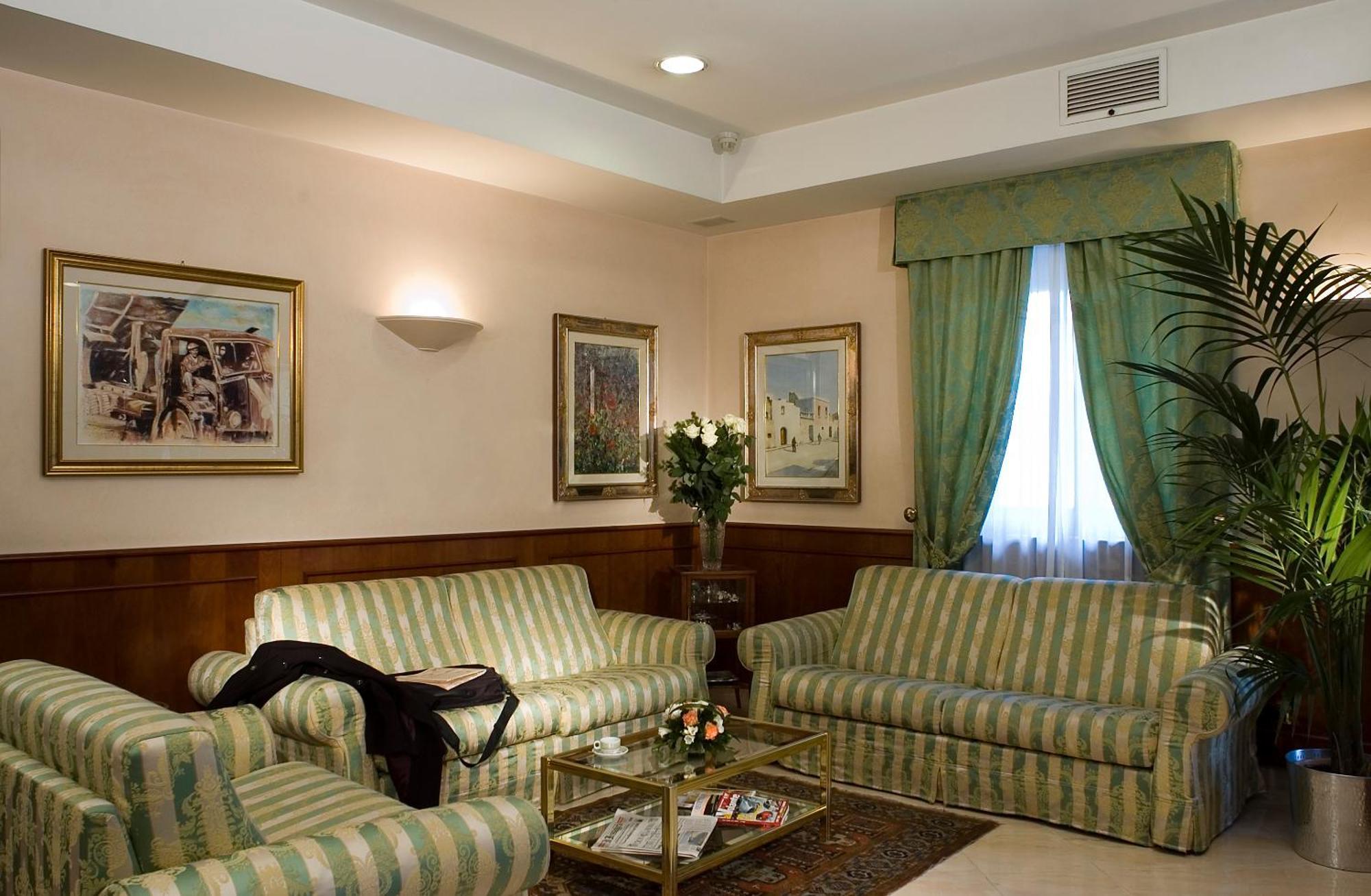 Hotel Castle 2*