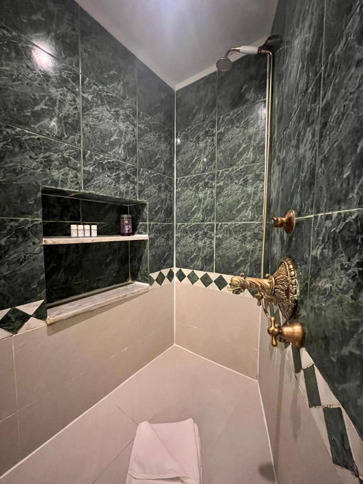 Appartement Crispi 30 Stylish *