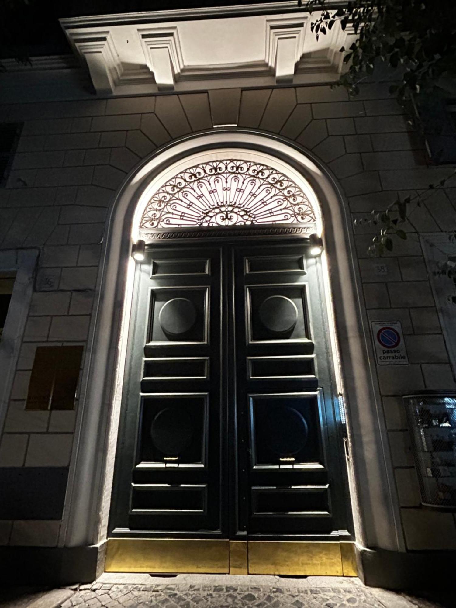 Ad Vatican Luxury - By Ad