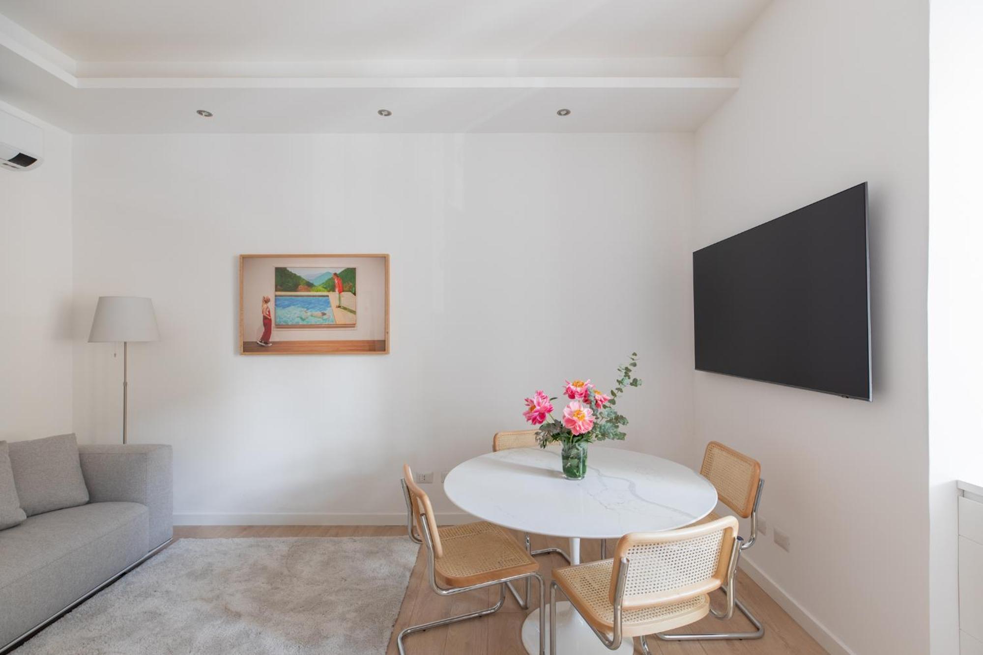 Iflat Vatican 2 Bedroom Design Rome
