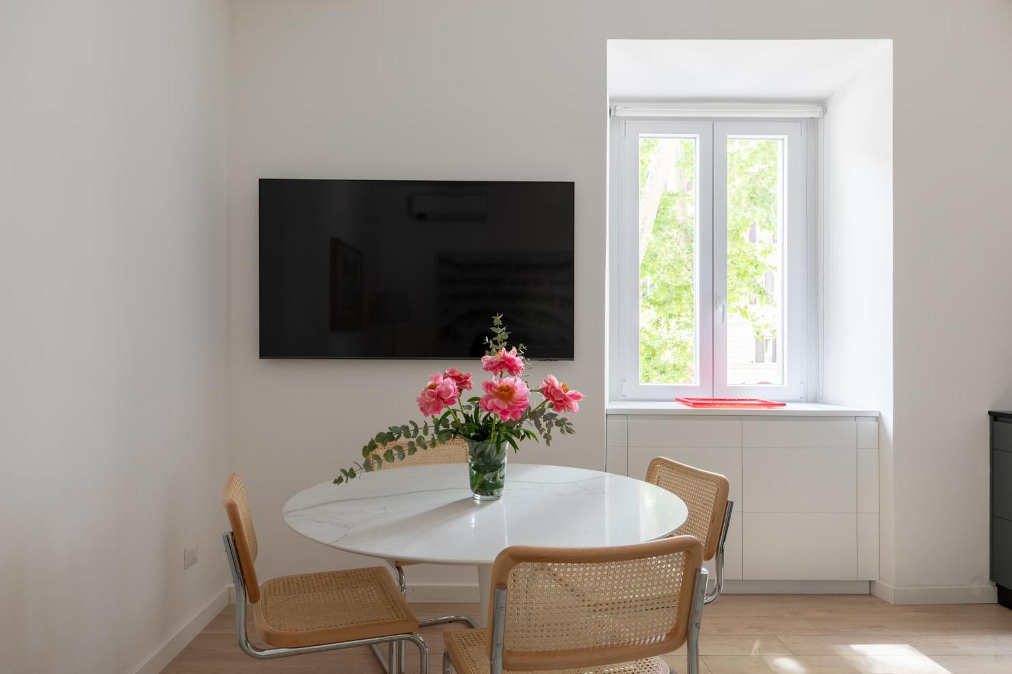 Iflat Vatican 2 Bedroom Design Rome
