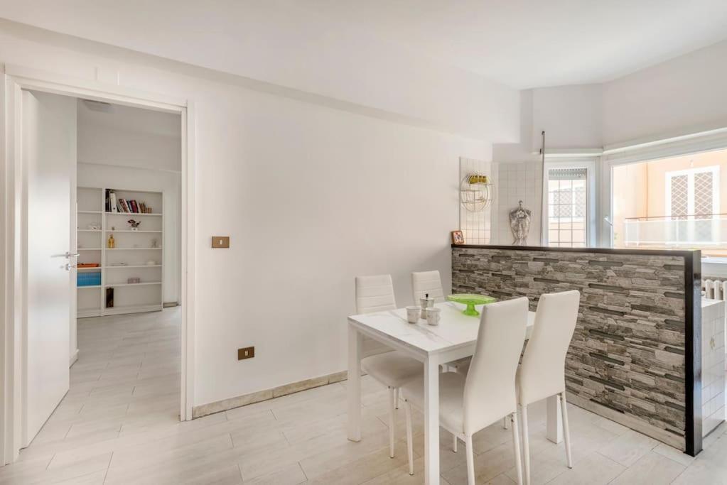 Holiday Cava Aurelia Rome