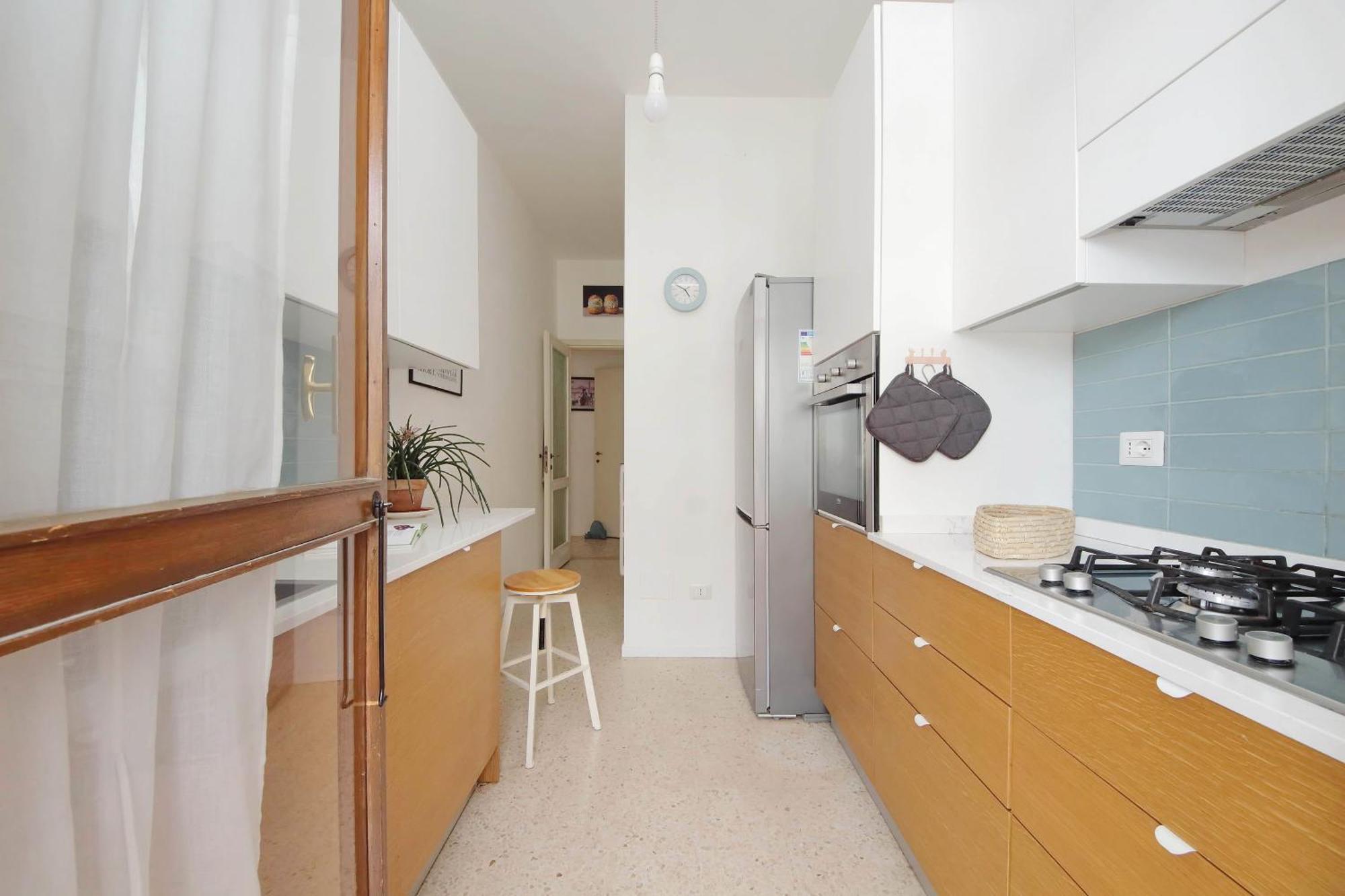 Ych-appartamento Luminoso A San Pietro Apartment