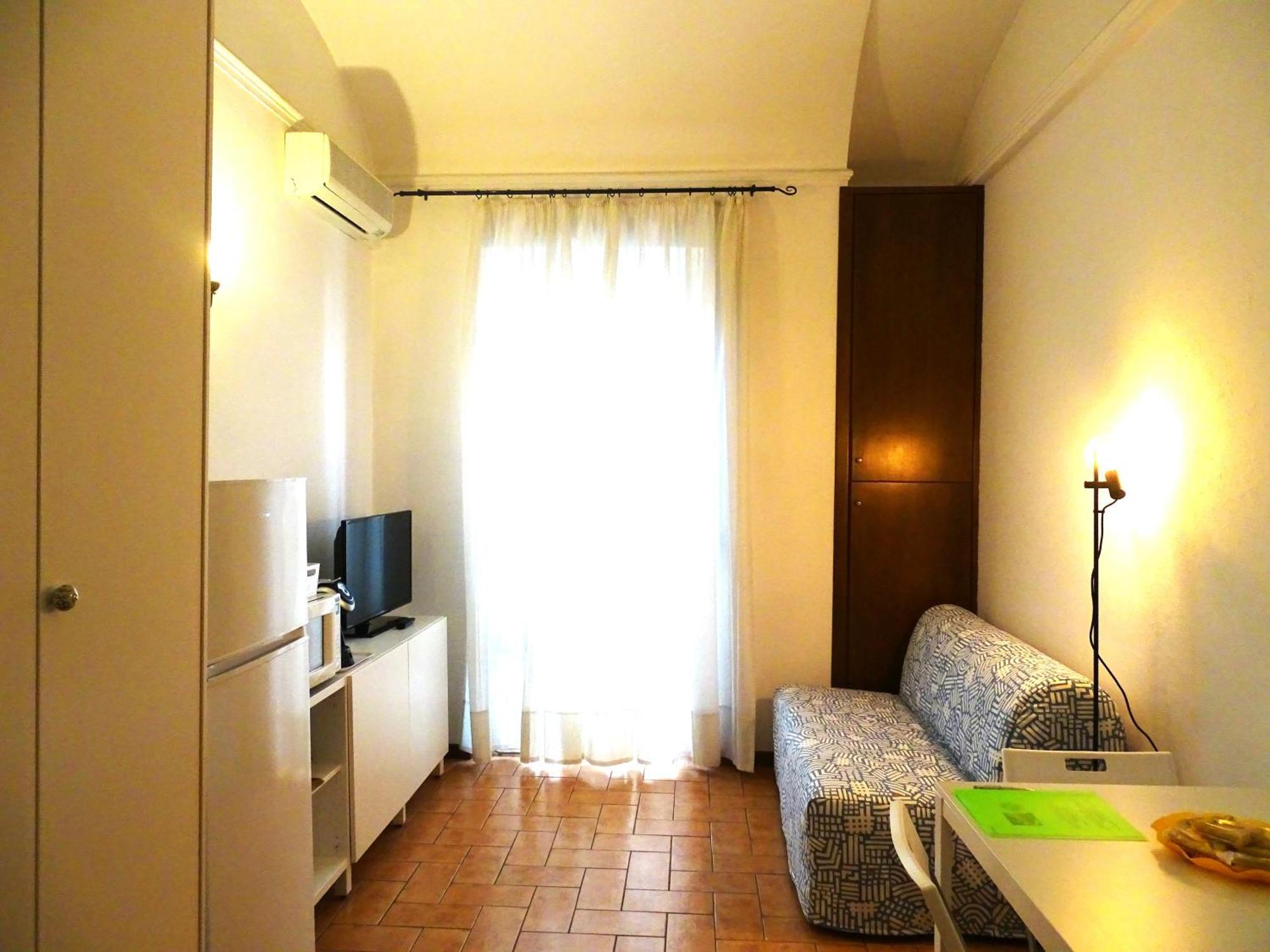 Artist House Apartment