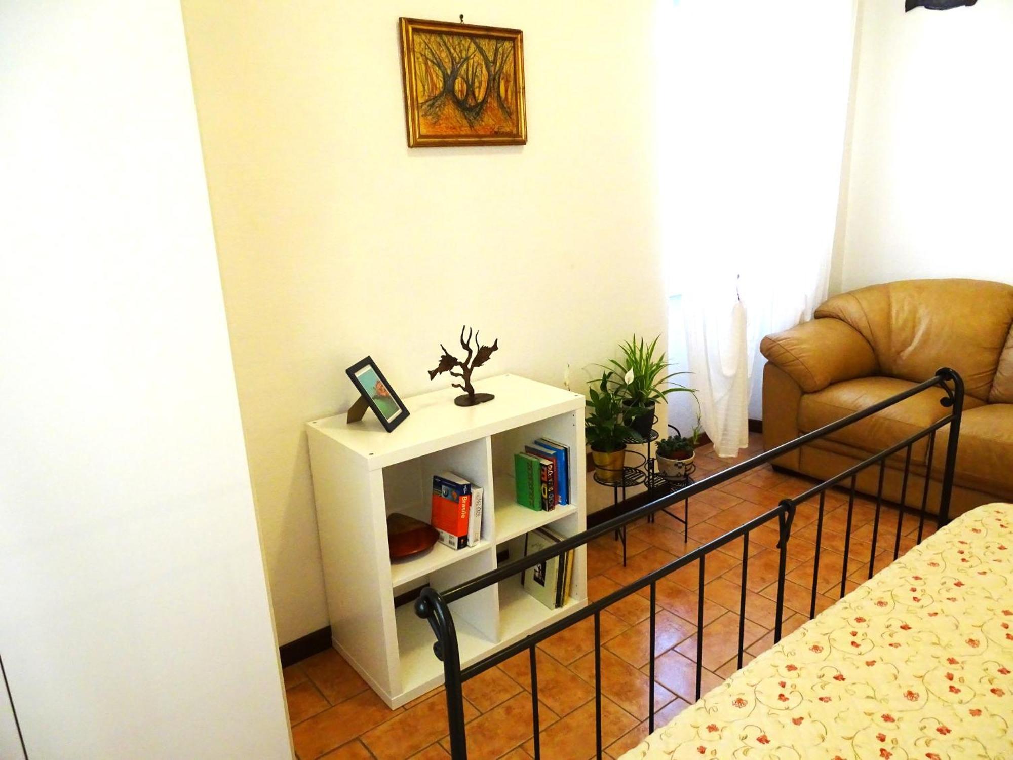 Artist House Apartment