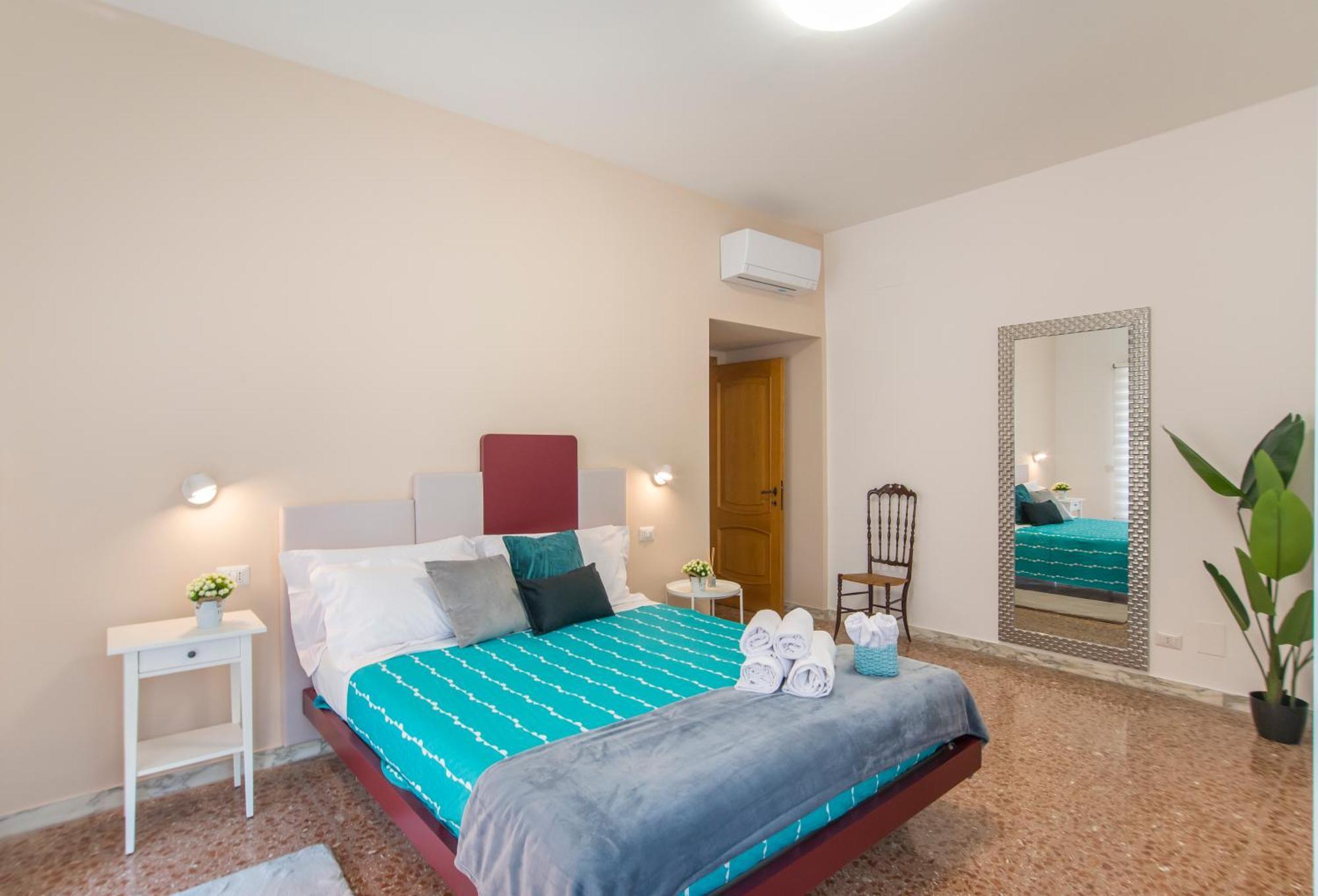 Garden Tuscolana - 200 Meters From The Metro Station Roma