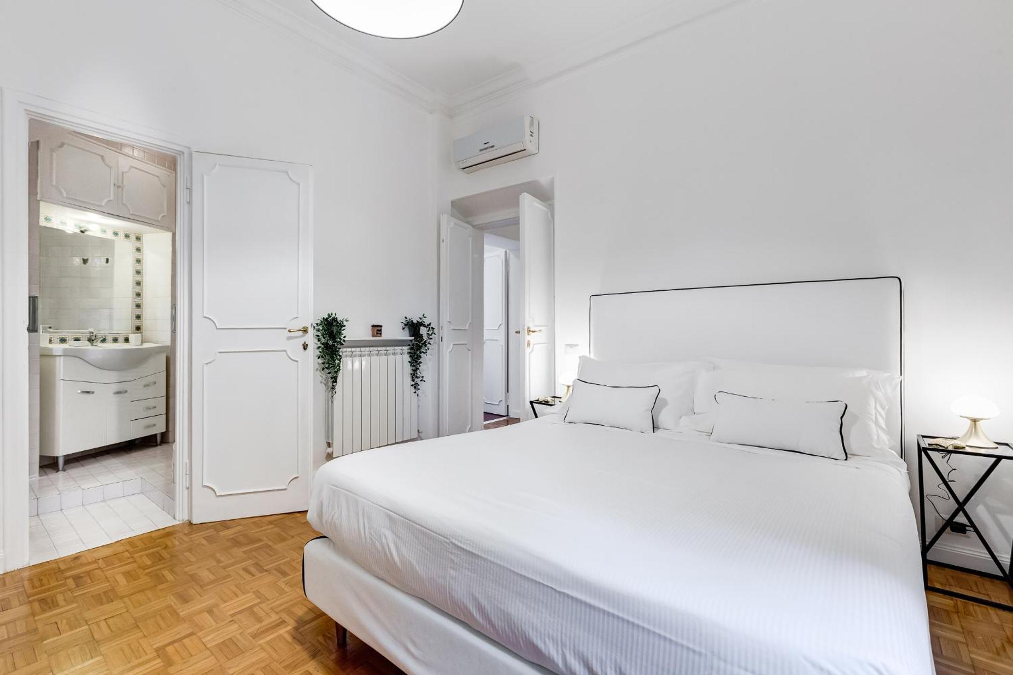 Apartment New Sistina - Your Italian Holidays *